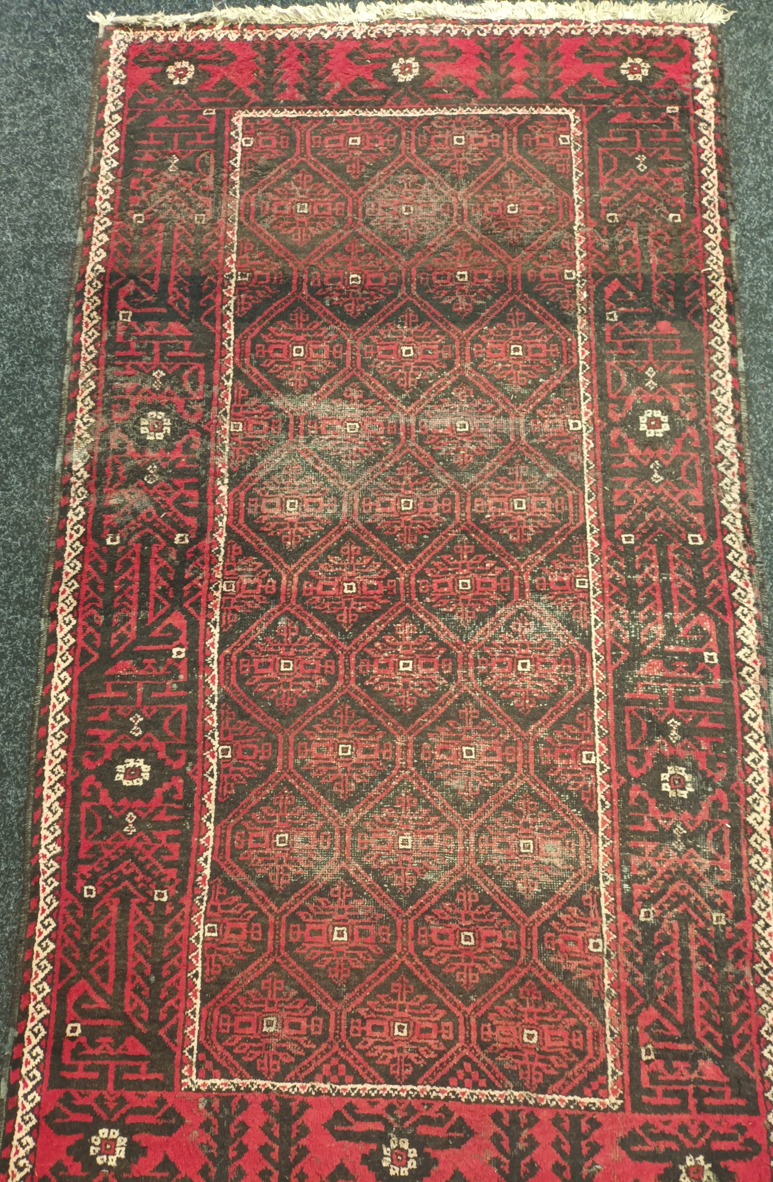 Vintage Persian Rug [210x117cm] - Image 2 of 4