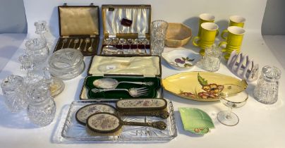 A selection of collectables; silver plated servers in fitted case & Carlton ware yellow coffee cans