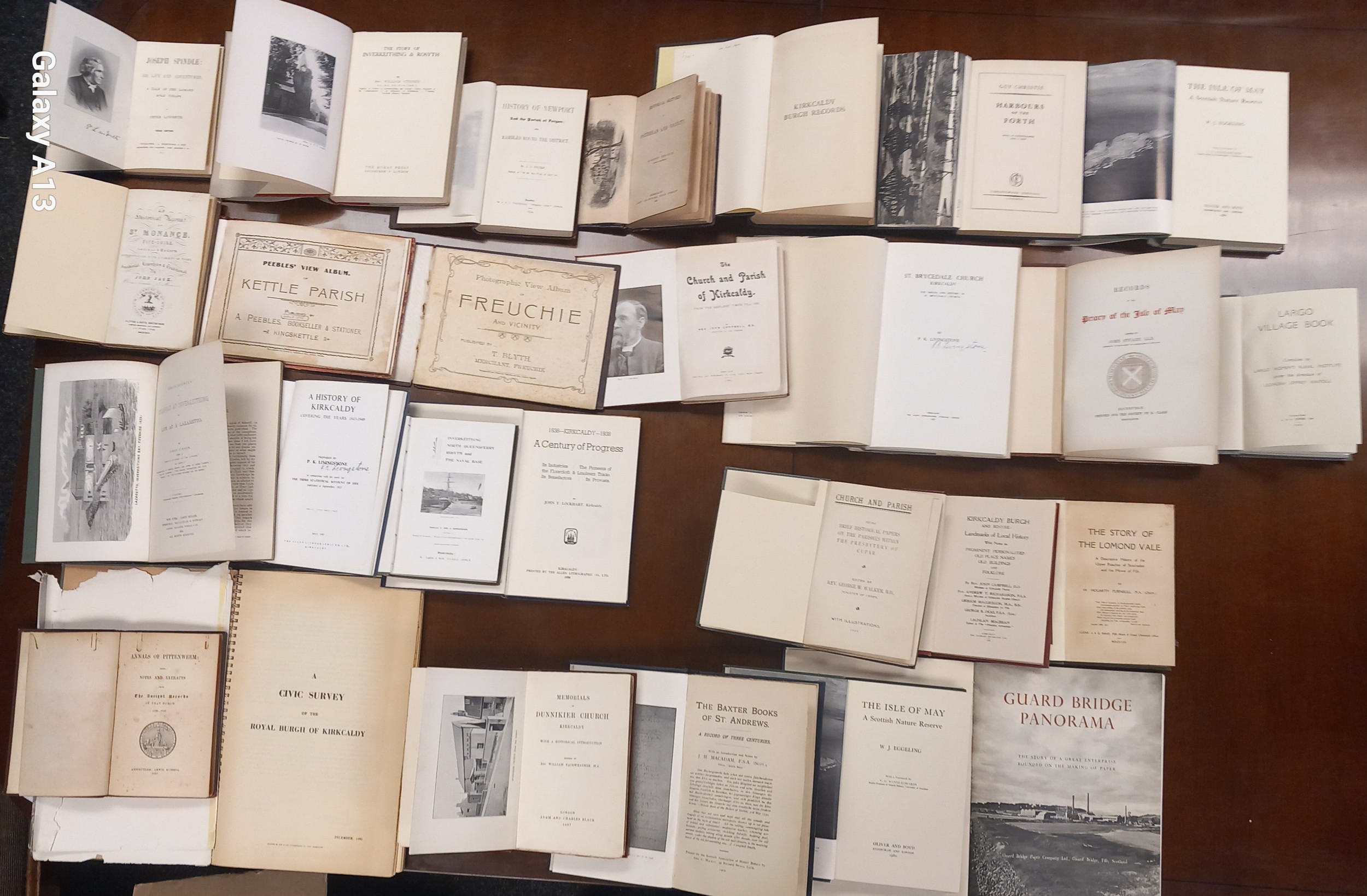 Large Collection Of Over twenty vintage books on Fife, To Include Publications On Rosyth, St - Bild 20 aus 22