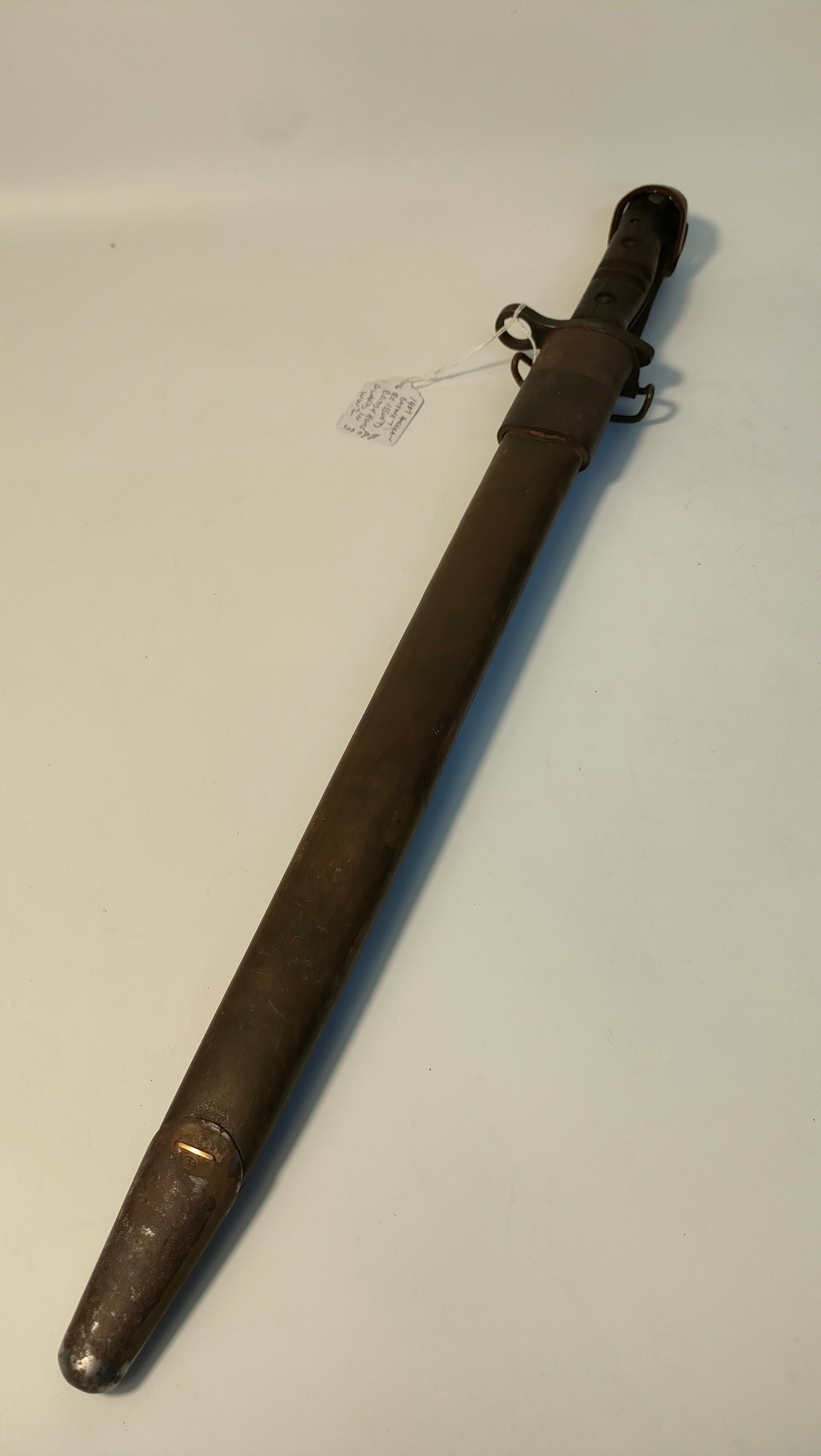 World war two home guard bayonet with fitted leather frog & American belt attachment - Bild 4 aus 6