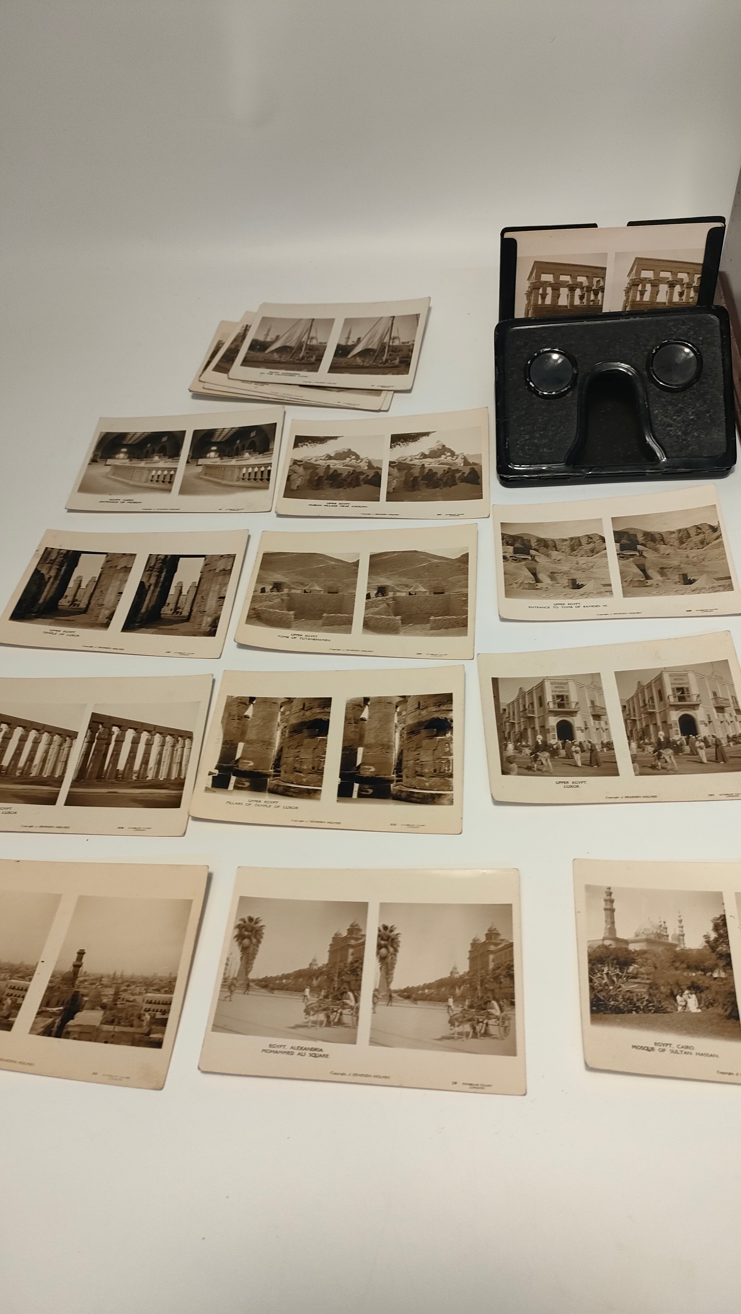 1930s metal stereo viewer together with a collection of Egyptian stereo cards and a 1920s - Bild 3 aus 6