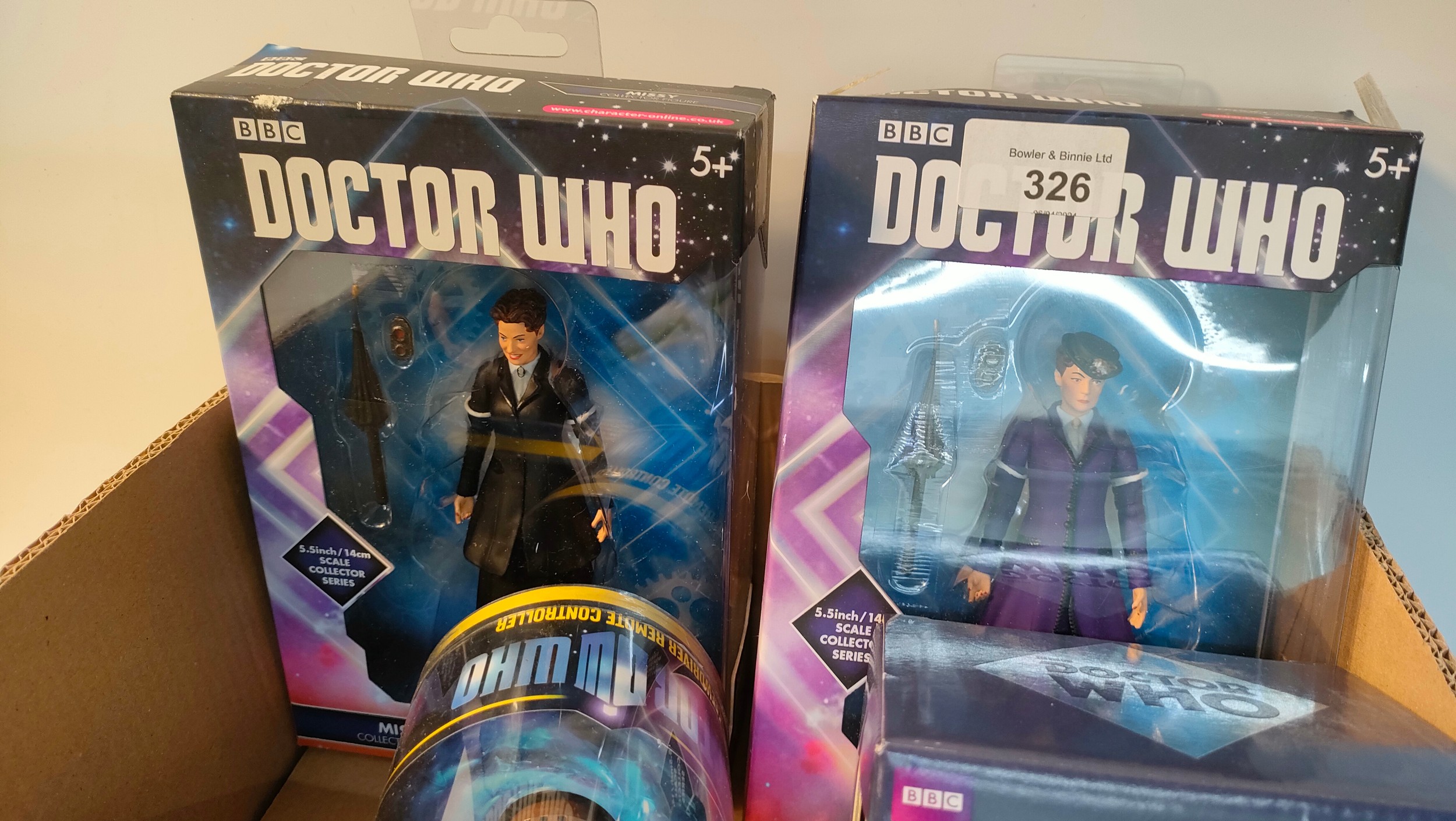 Box of new doctor who toys; 2 action figures, & collectable cards - Image 2 of 2