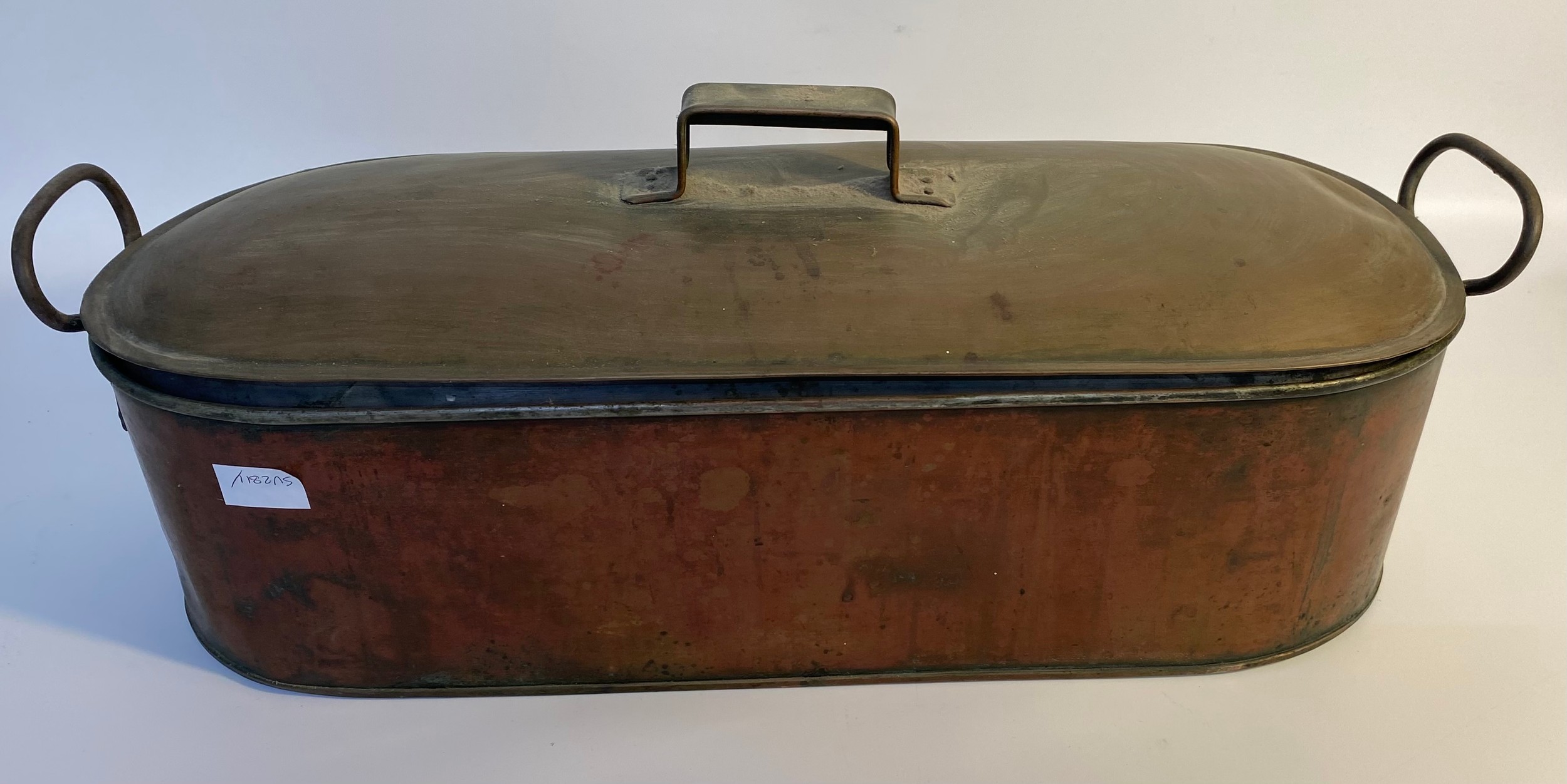 A large collection of brass and copper ware; three brass magazine racks, jelly pans, brass coal - Image 5 of 5