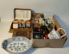 Vintage gents travel set, lacquered box, porcelain blue and white plate
