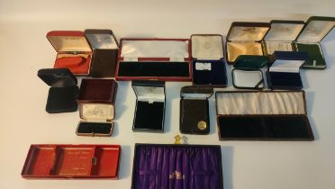 A Collection of vintage jewellery boxes