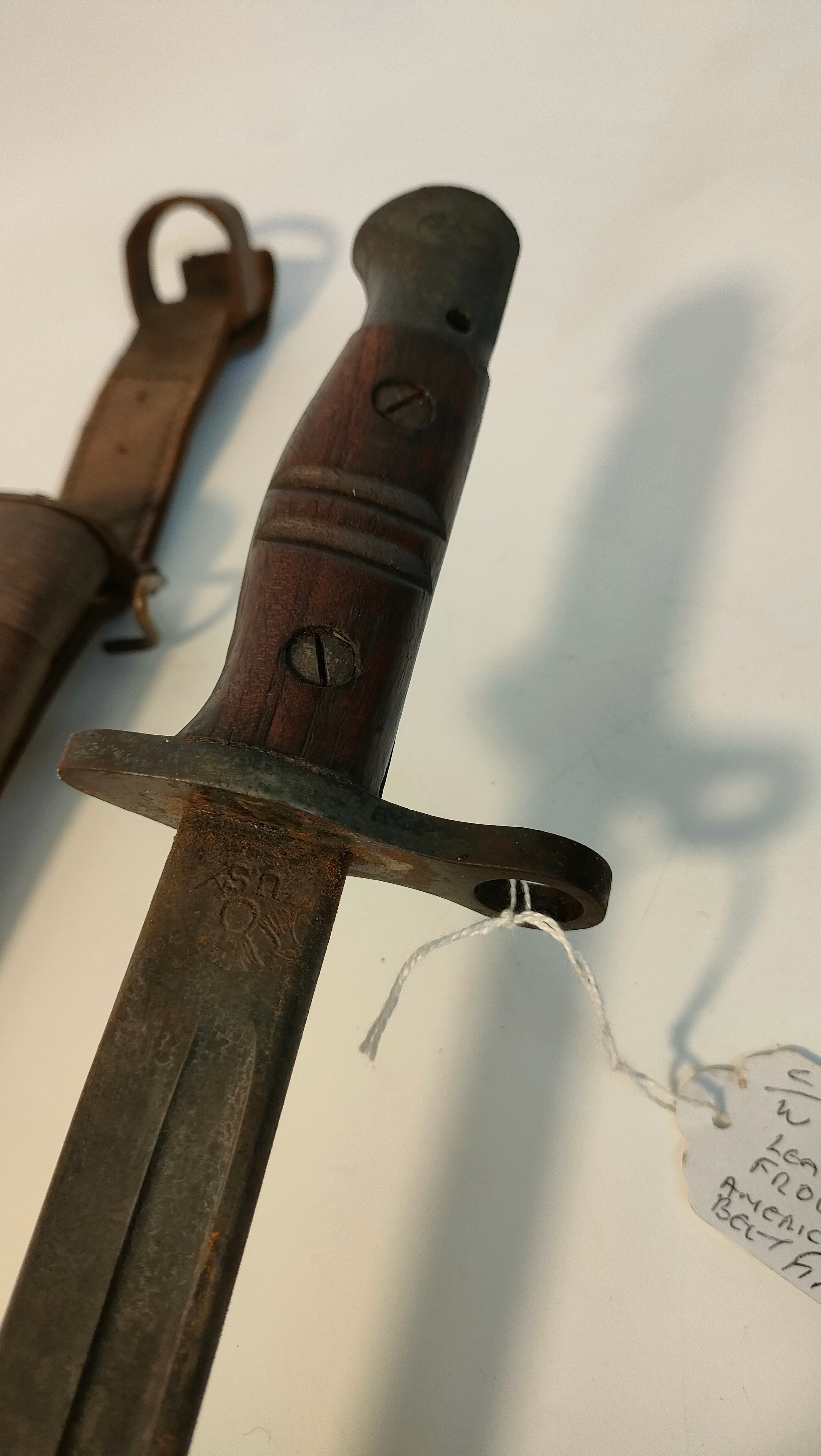 World war two home guard bayonet with fitted leather frog & American belt attachment - Bild 6 aus 6
