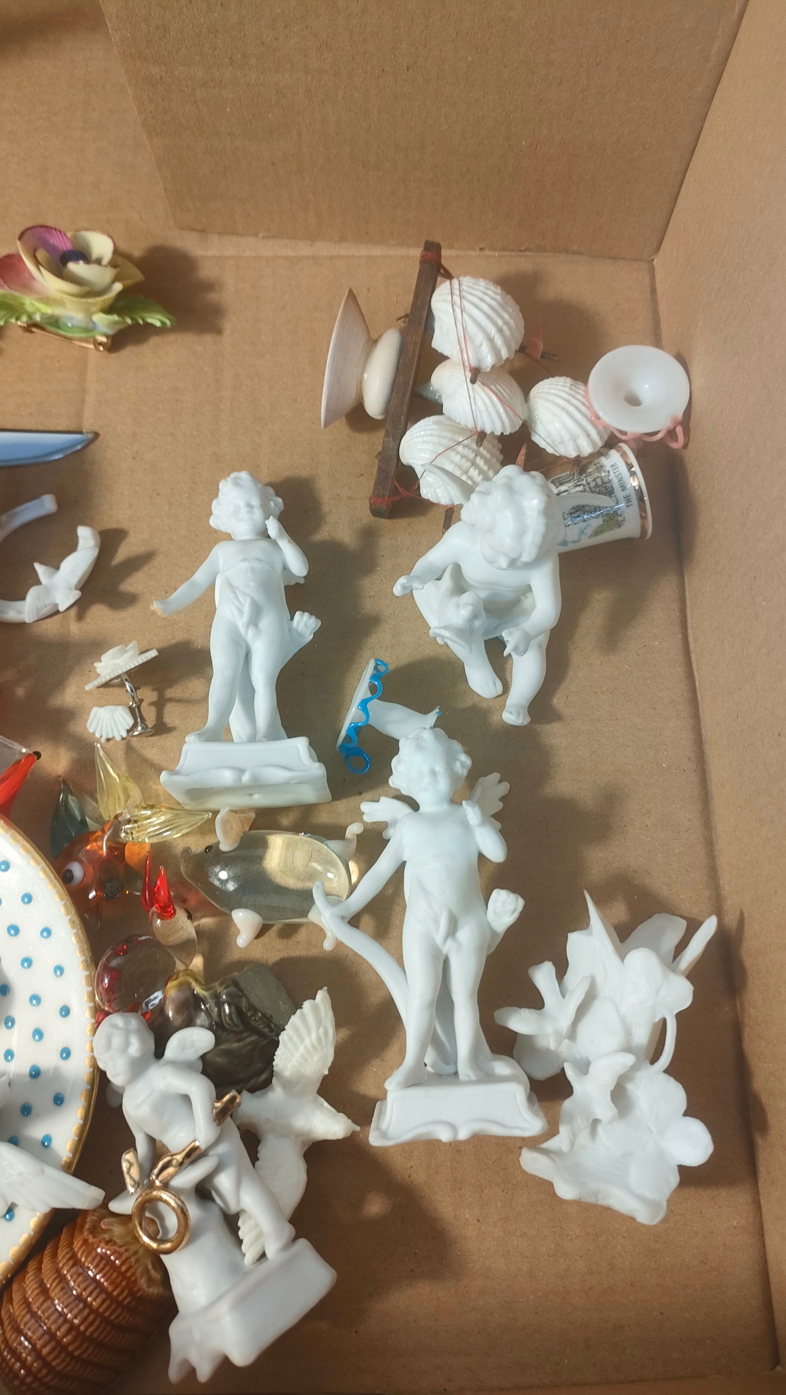 A box of collectables; flower porcelain design brooch, angel figures & art glass animals - Image 2 of 3