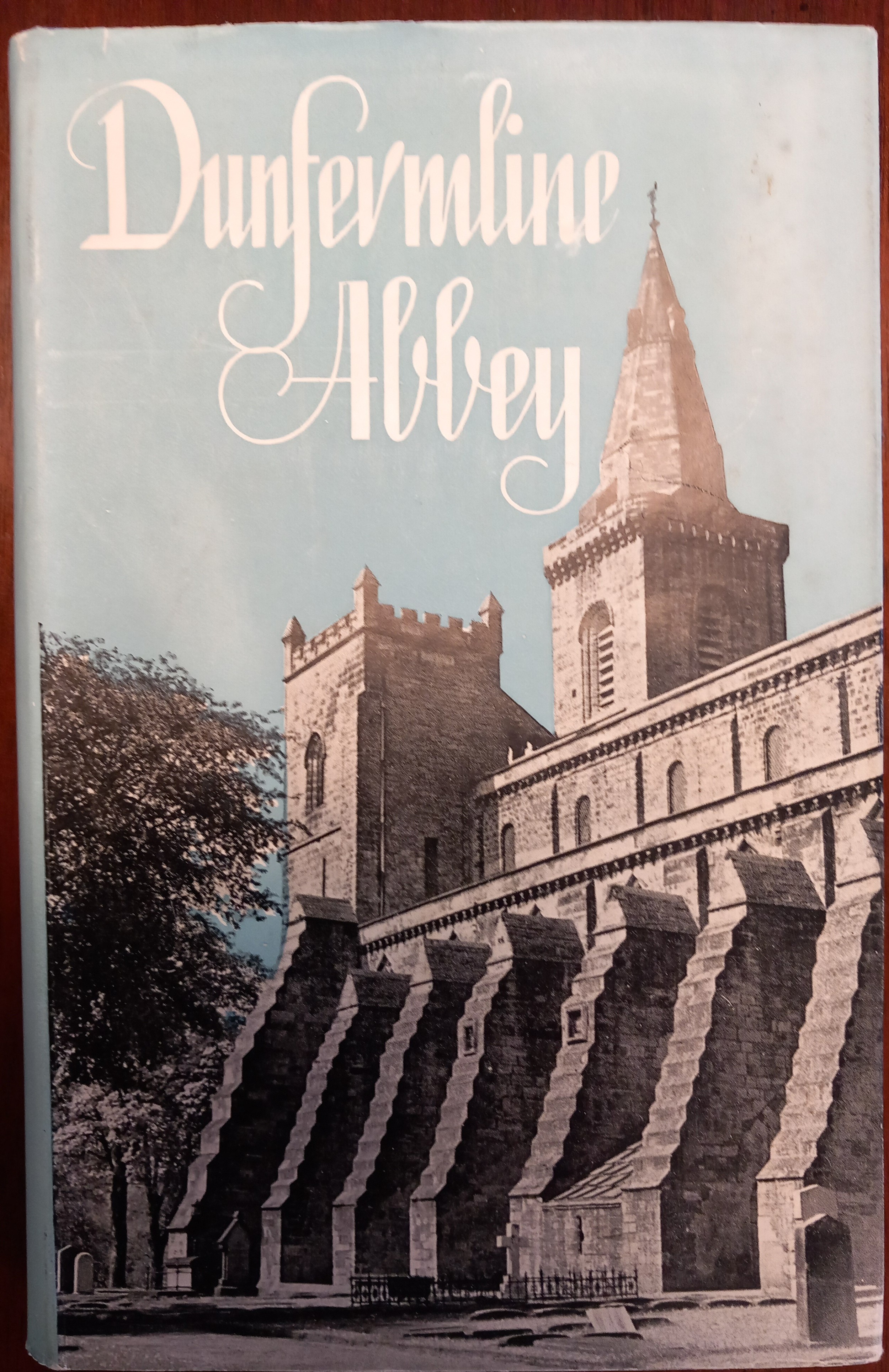 Collection of Books and Booklets on Abbeys and Castles of Fife, including first editions. For - Bild 4 aus 8