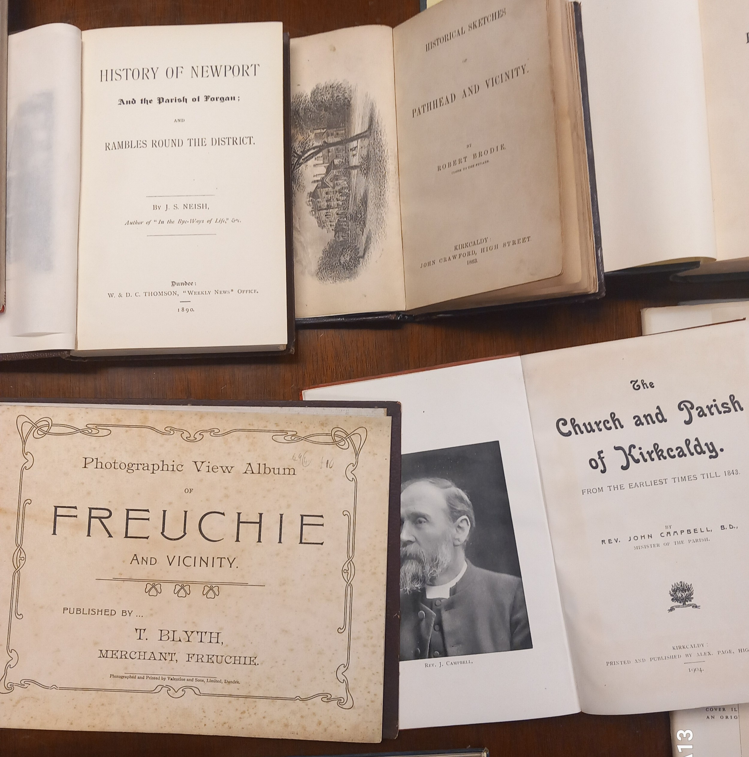 Large Collection Of Over twenty vintage books on Fife, To Include Publications On Rosyth, St - Bild 6 aus 22