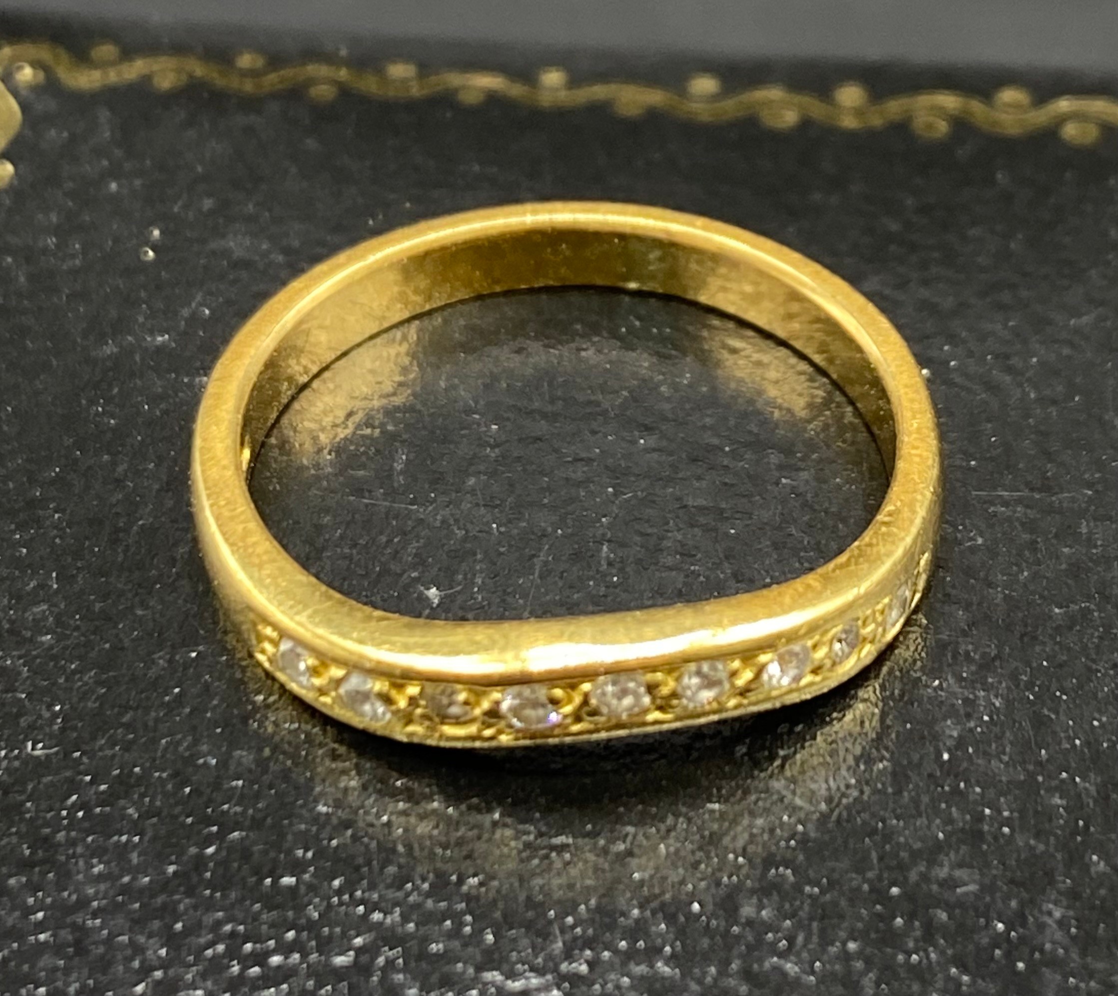 18ct yellow gold 9 stone diamond ring [sizeK1/2] [2.82grams] - Image 4 of 4