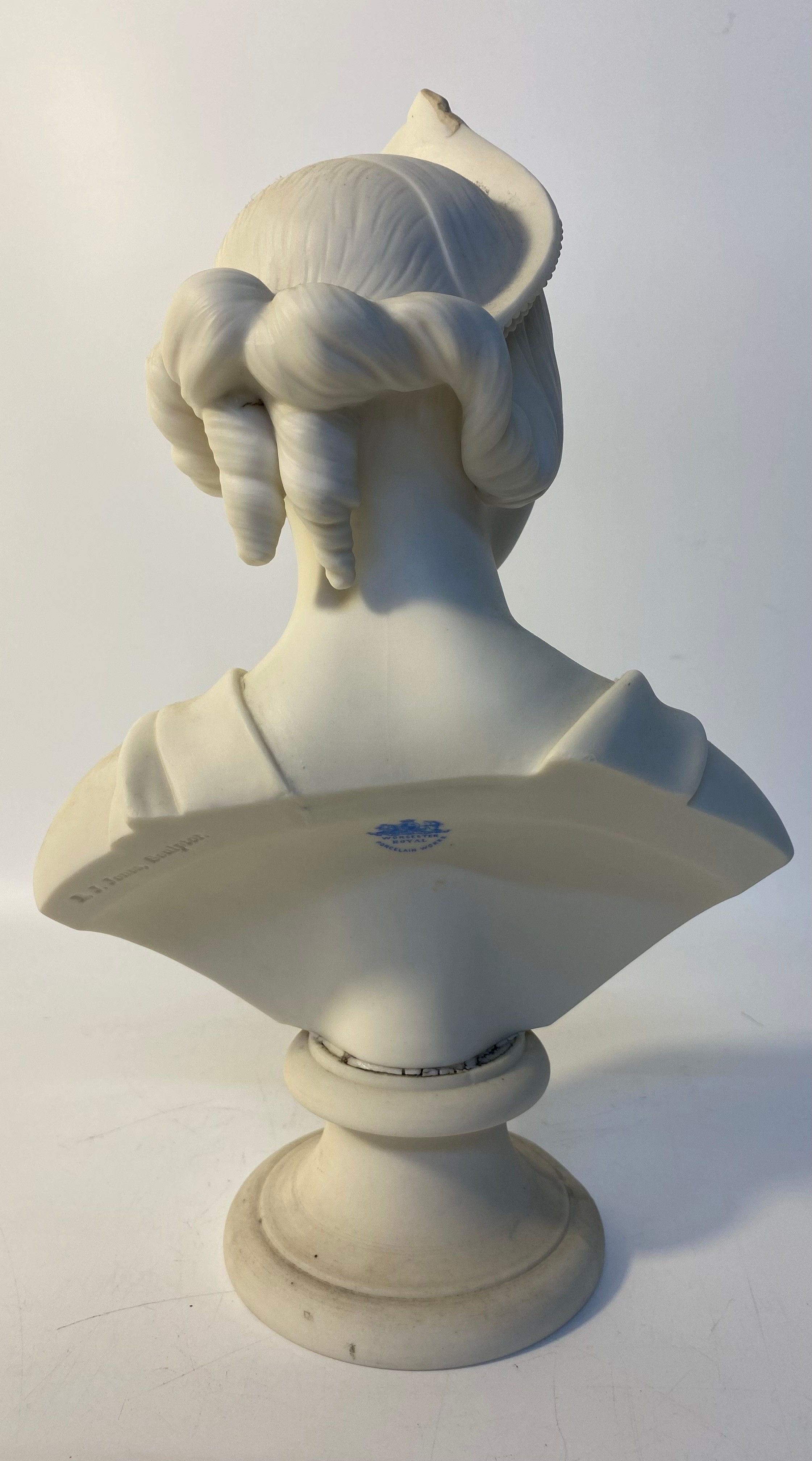 Royal Worcester sculpture lady bust by E.J Jones sculptor [20x34cm] - Image 4 of 6