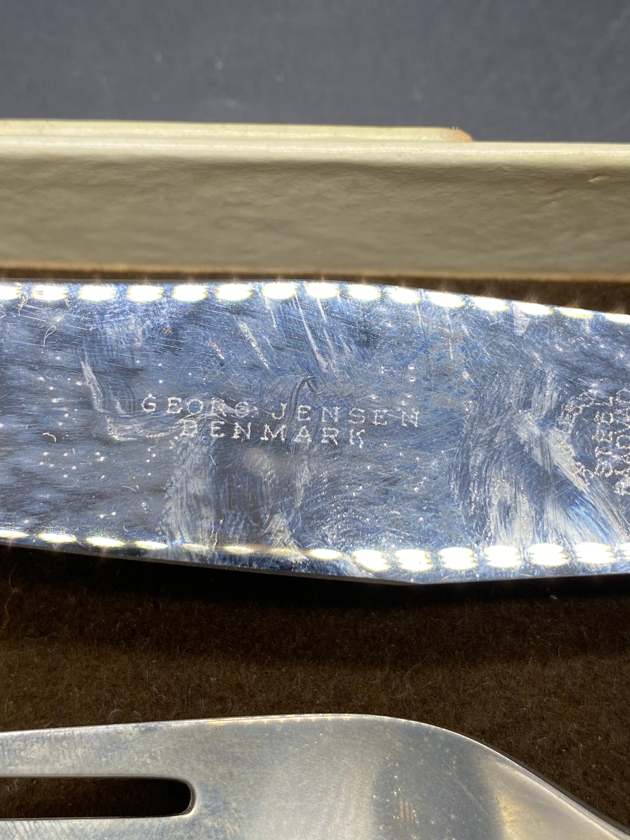 Danish sterling Silver Fork & knife by Georg Jensen in original display box [133.15]grams - Image 2 of 4