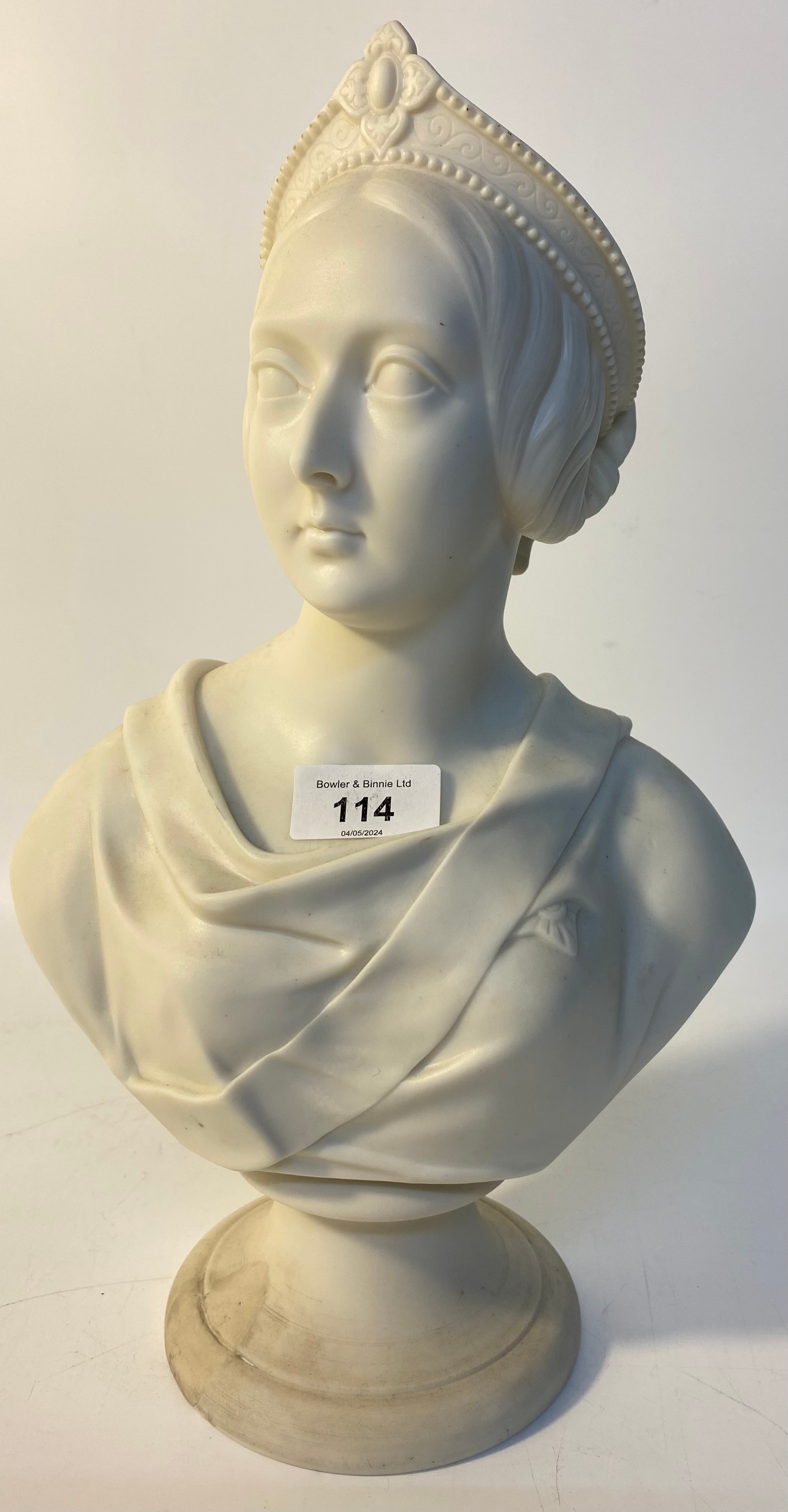 Royal Worcester sculpture lady bust by E.J Jones sculptor [20x34cm]