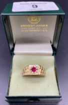 9ct gold Gents ring set with garnet stone [size T 1/2] [5.78] grams