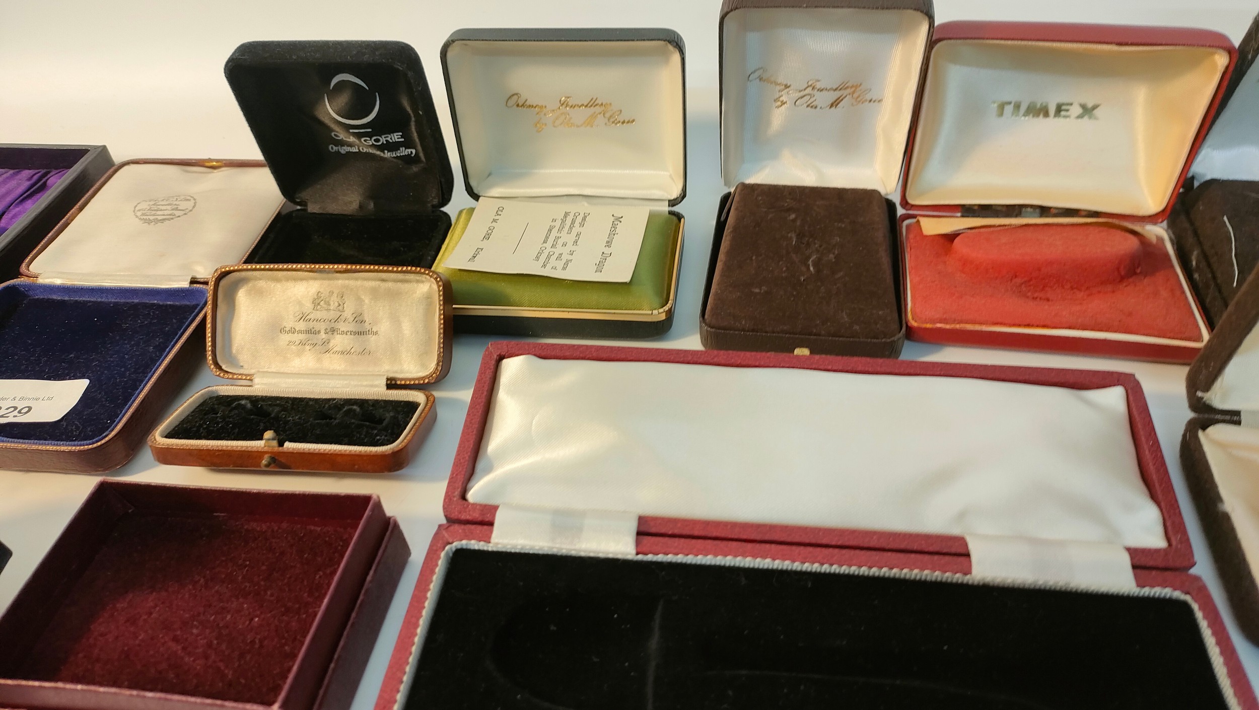 A Collection of vintage jewellery boxes; two antique jewellery boxes Hancock & son & A&N.C.. - Image 3 of 4