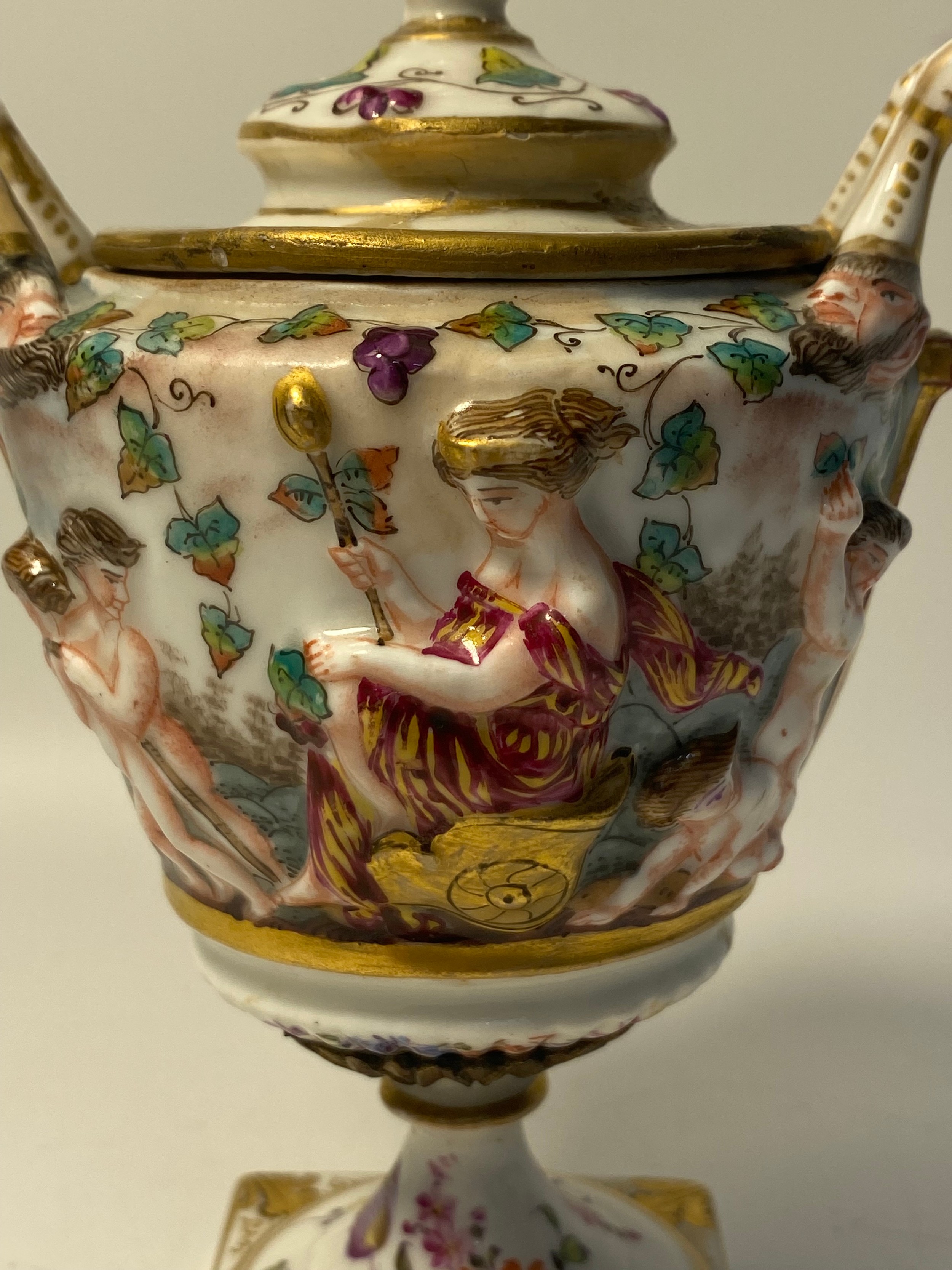 19th Century Amphora hand painted Vase with lid by Capodimonte Thuringia [18x12cm] - Image 2 of 5