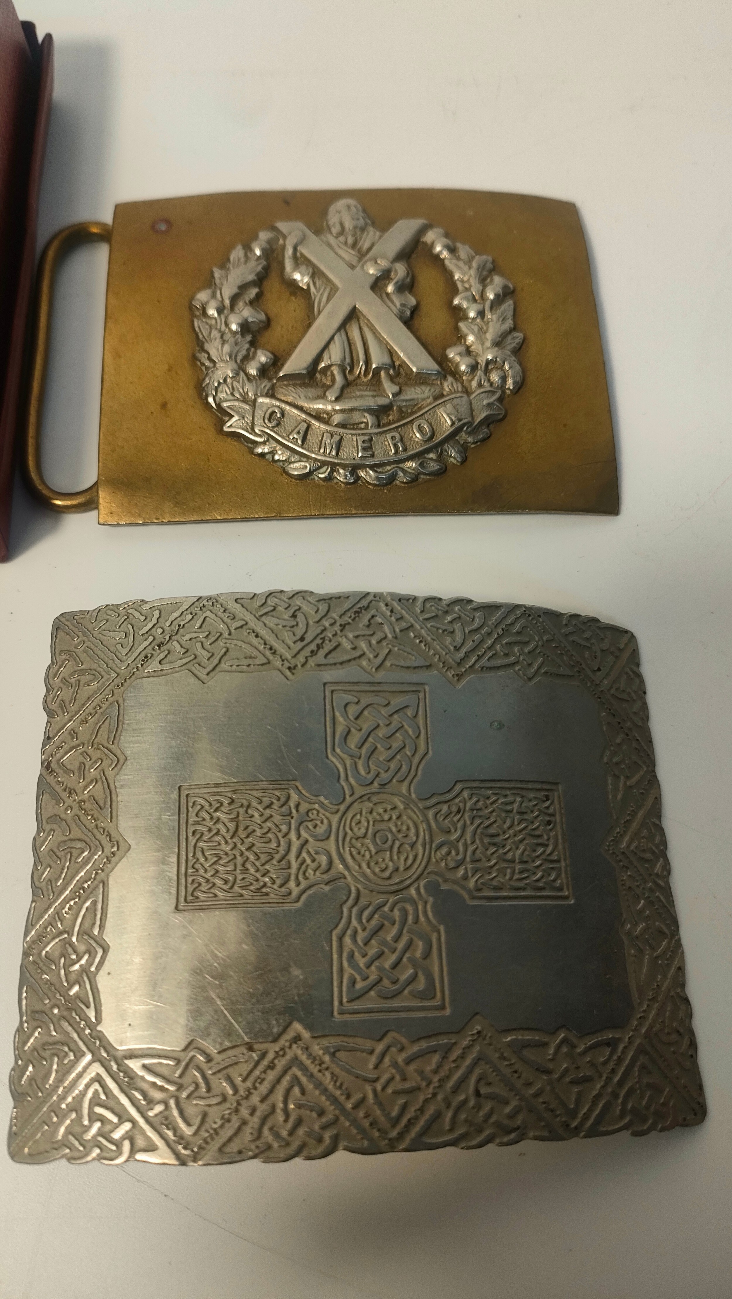 Scottish Celtic kilt belt buckles & car badge ; Scottish Cameron military buckle, Duke of Albany's - Image 2 of 6