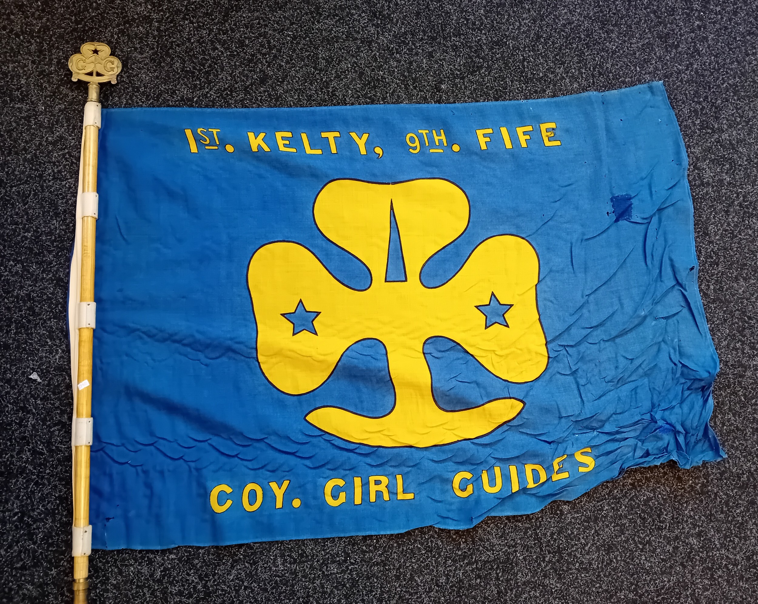 Kelty, Fife Girl Guide flag on pole with brass G&G plaque to the top. [233cm] - Image 2 of 3