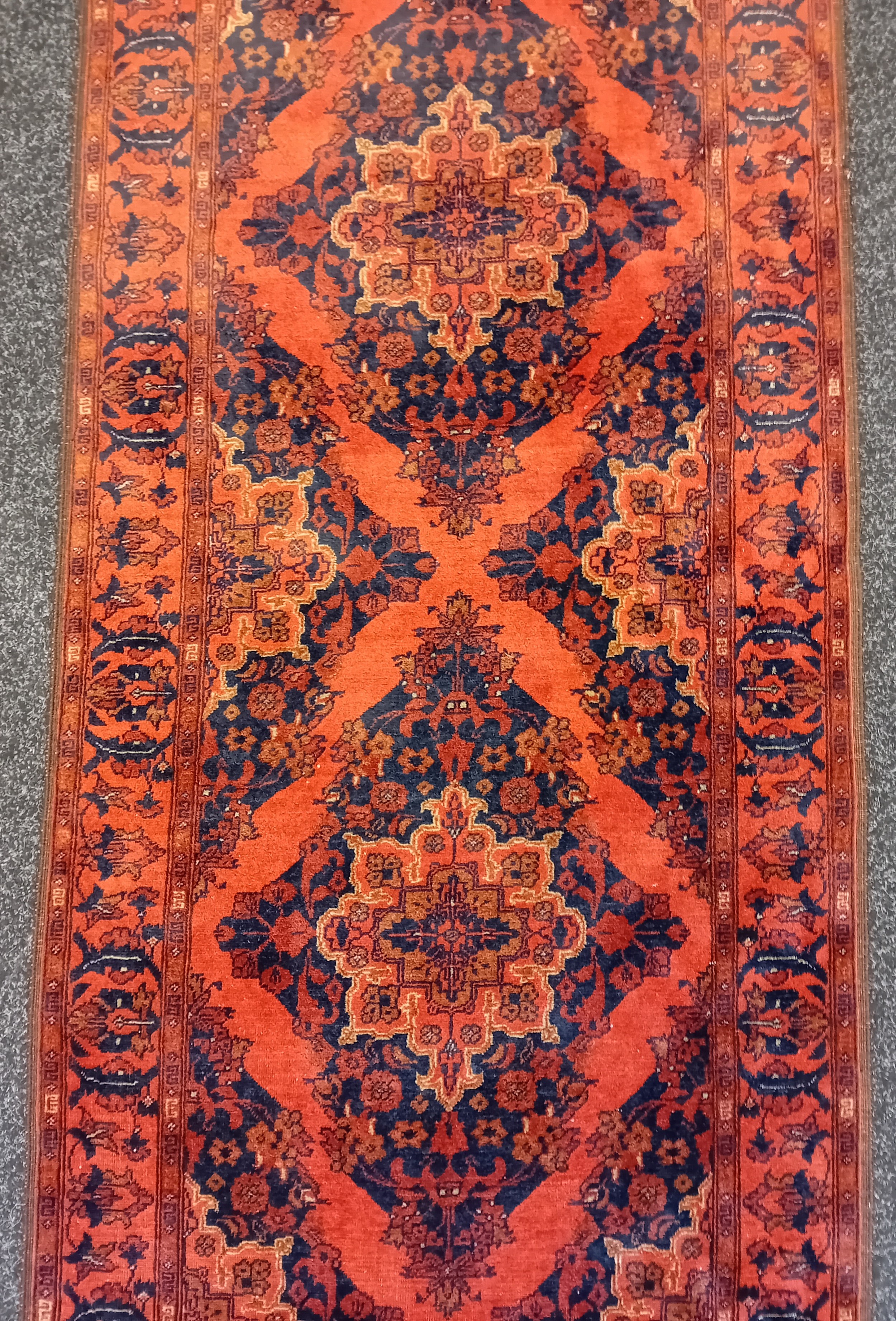 Antique red and blue hall runner [390x95cm] - Image 3 of 3