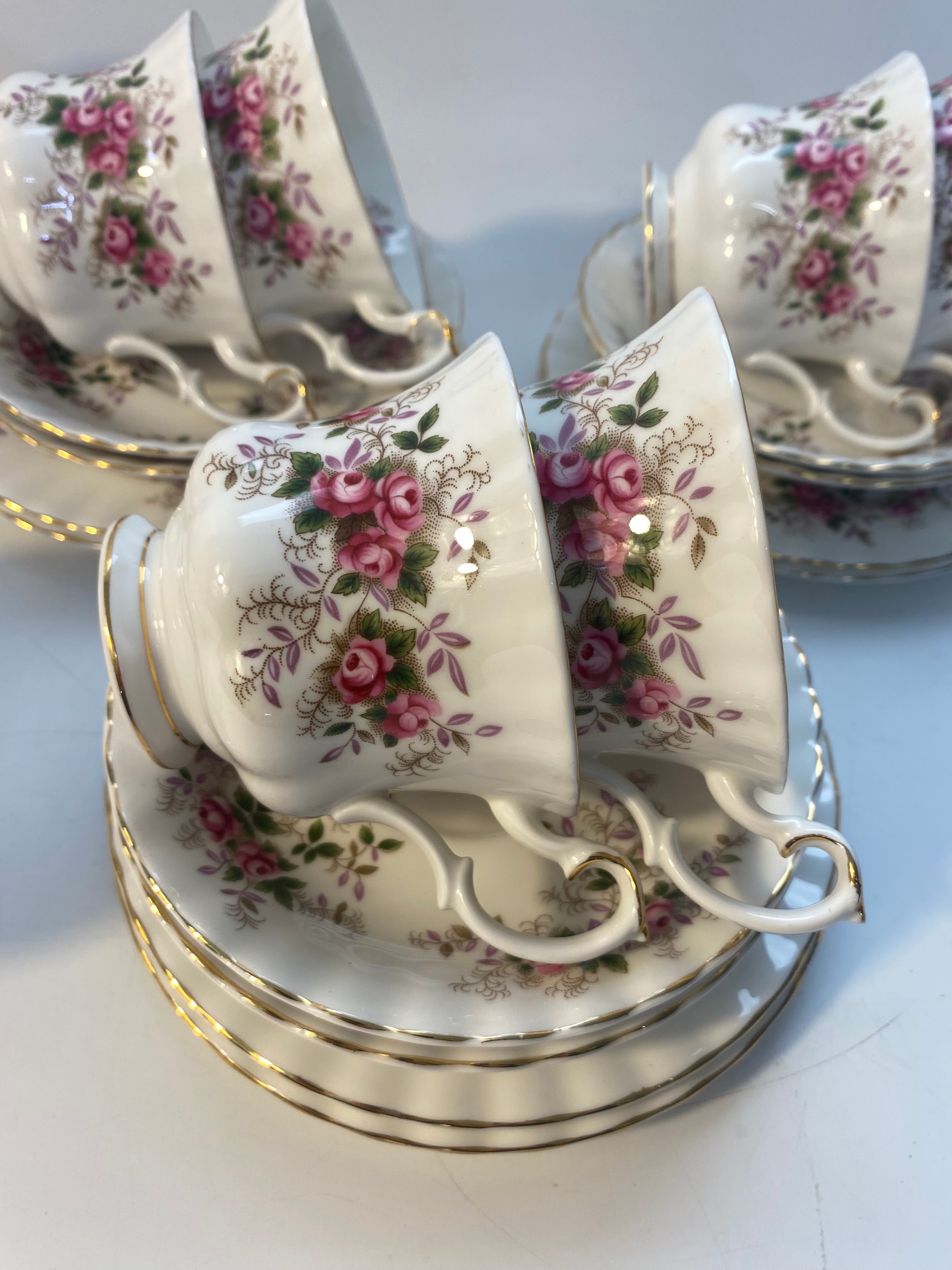 38 piece Royal Albert Lavender Rose pattern tea service - Image 2 of 2