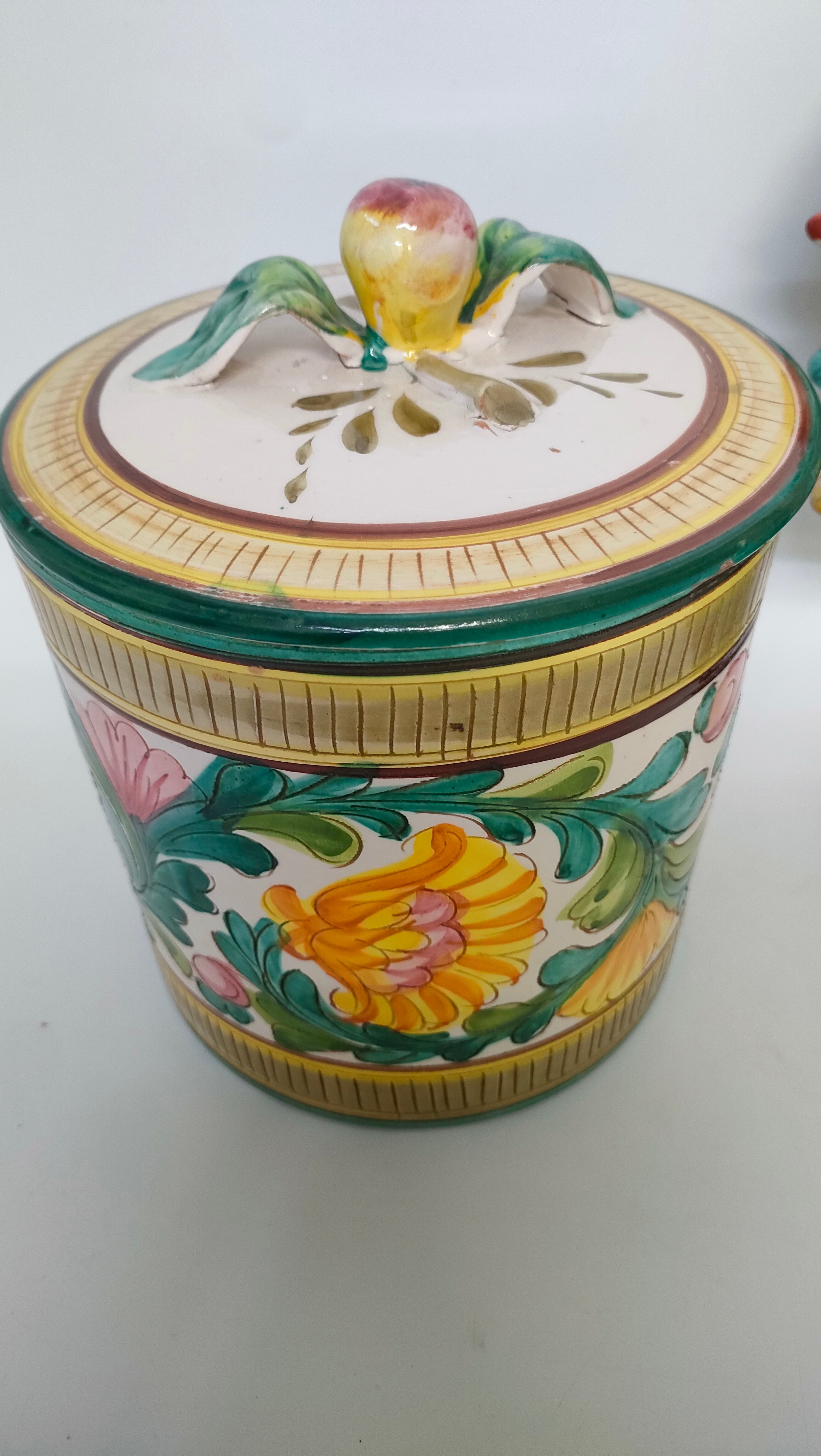 Majolica cockeral study along with an Italian hand painted ceramic pot with lid - Image 3 of 6