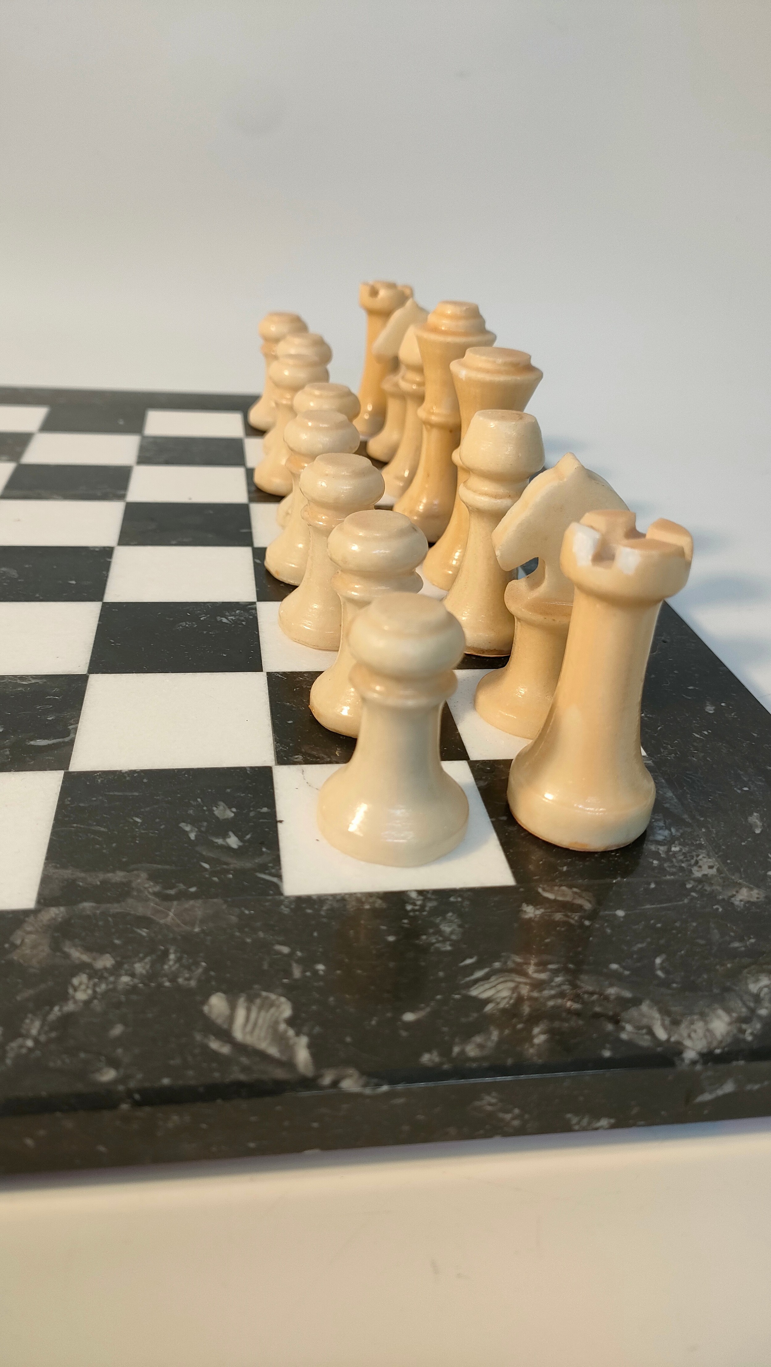 A vintage Marble black & white chess board with 32 pieces - Image 3 of 3