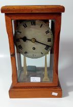 Early 20th Century mantel clock with glass door which opens to the front. [34x19cm]