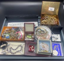 Costume jewellery; silver 925 necklaces, brooches and ear rings