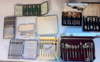 Eight boxed tableware to include Sheffield England knives and EPNS spoon sets top include loose