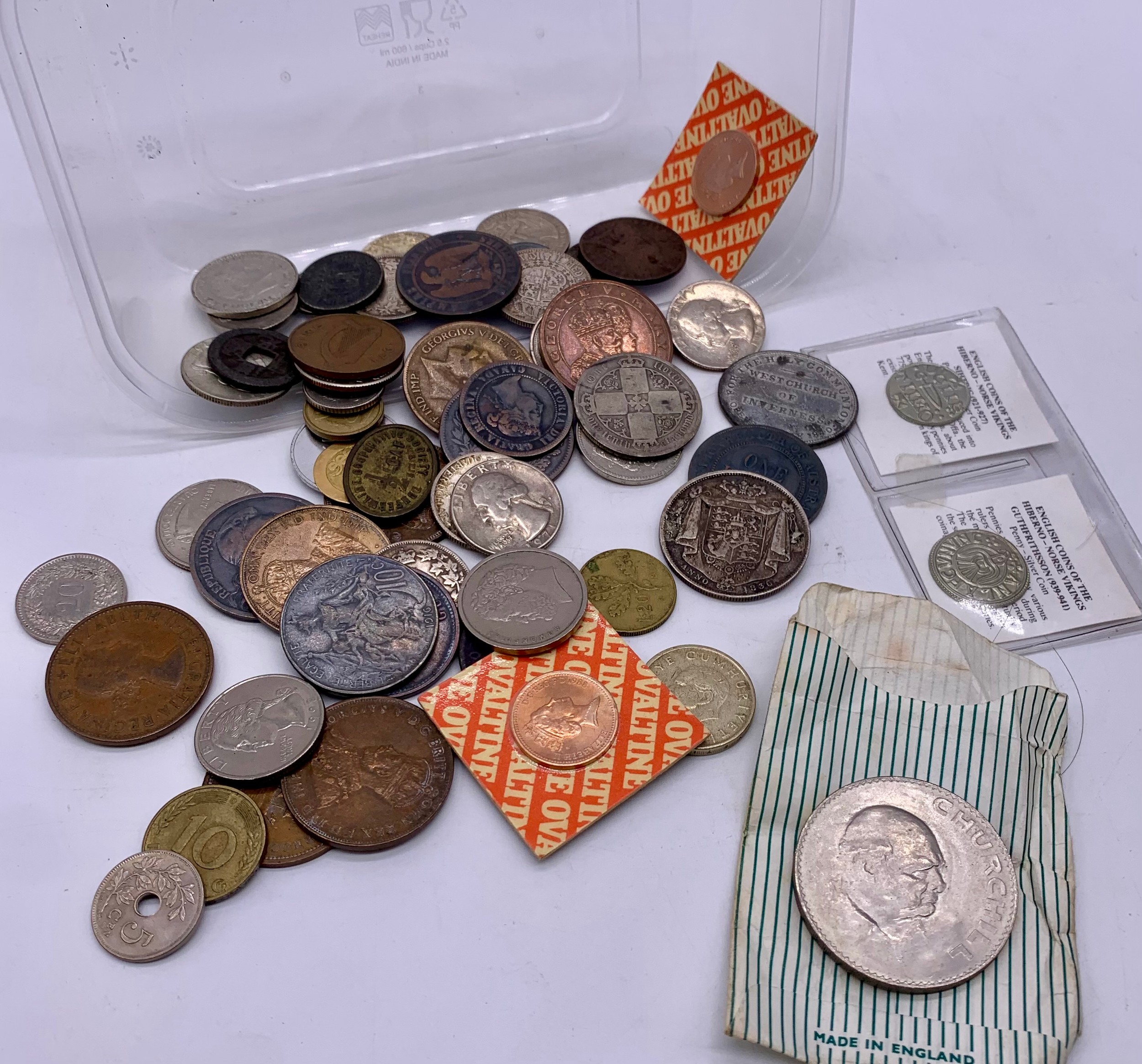 Box of mixed world coins to include King William IV 1836 half crown