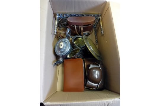 Box of collectable odds to include brass, plated ware, camera, binoculars and grooming set. - Image 5 of 5