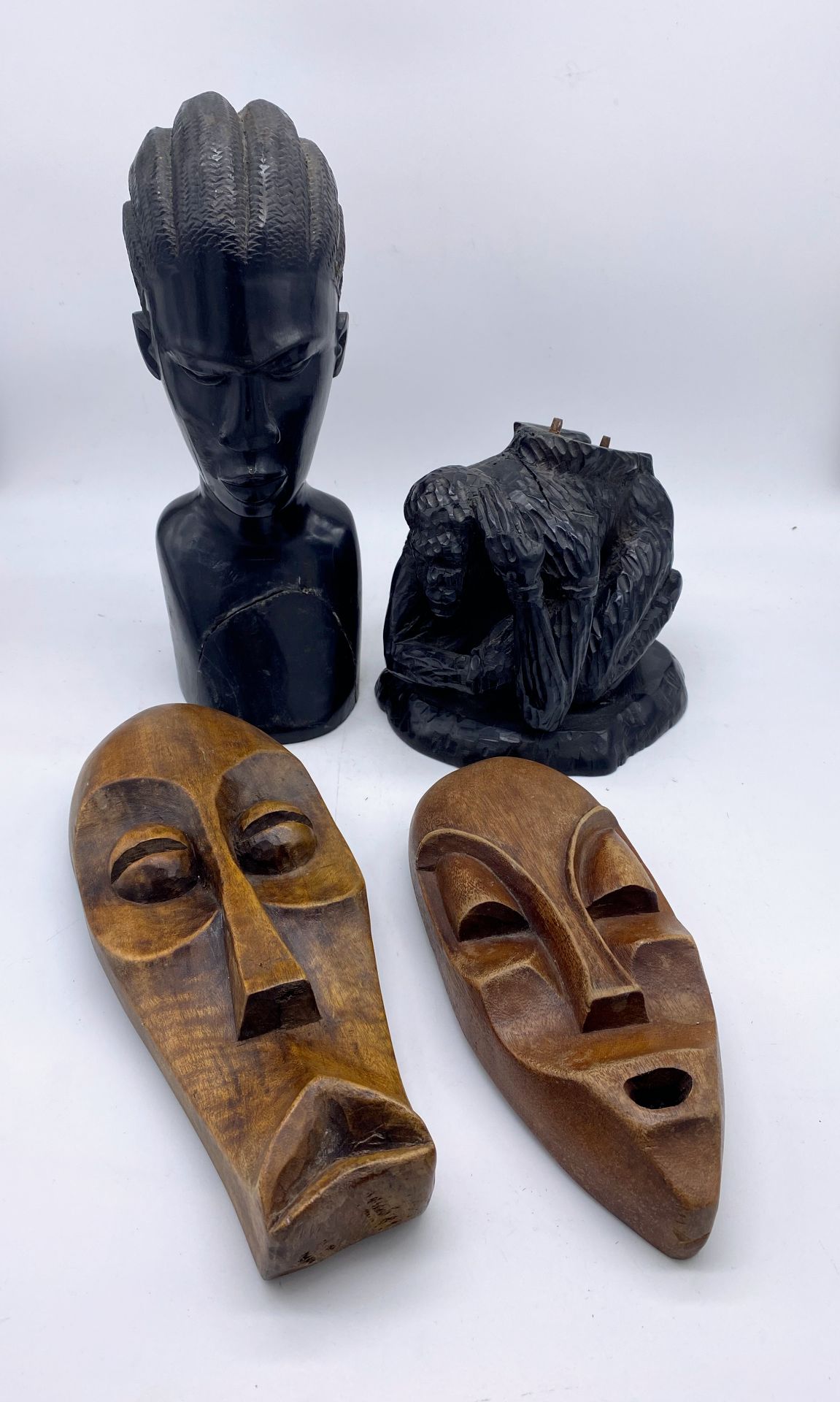 Lot 4 sculptures Africaines en bois