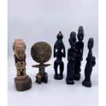 Lot de petites sculptures en bois