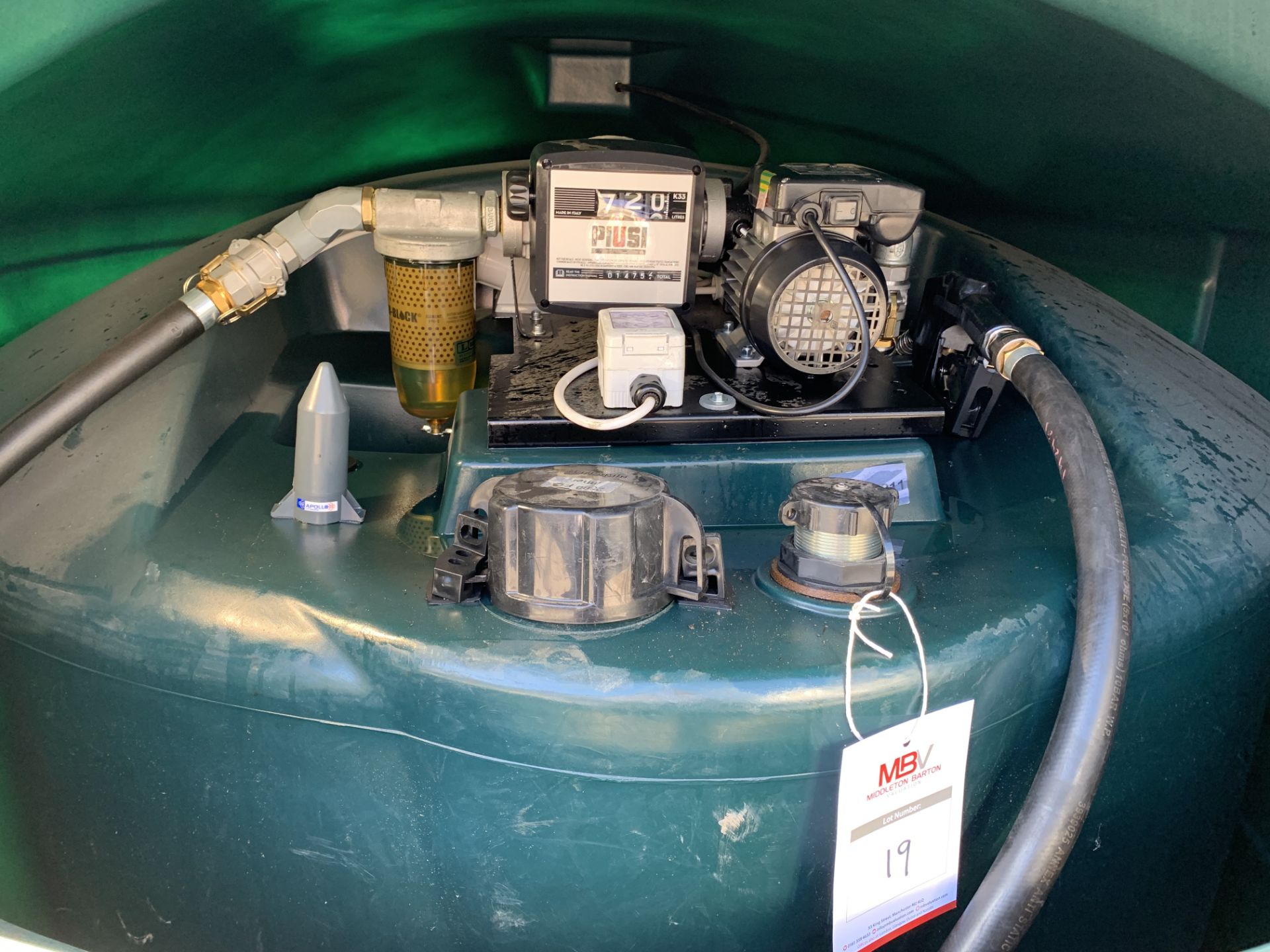 2500FS Fuel Station Derv Tank and Housing - Image 2 of 3