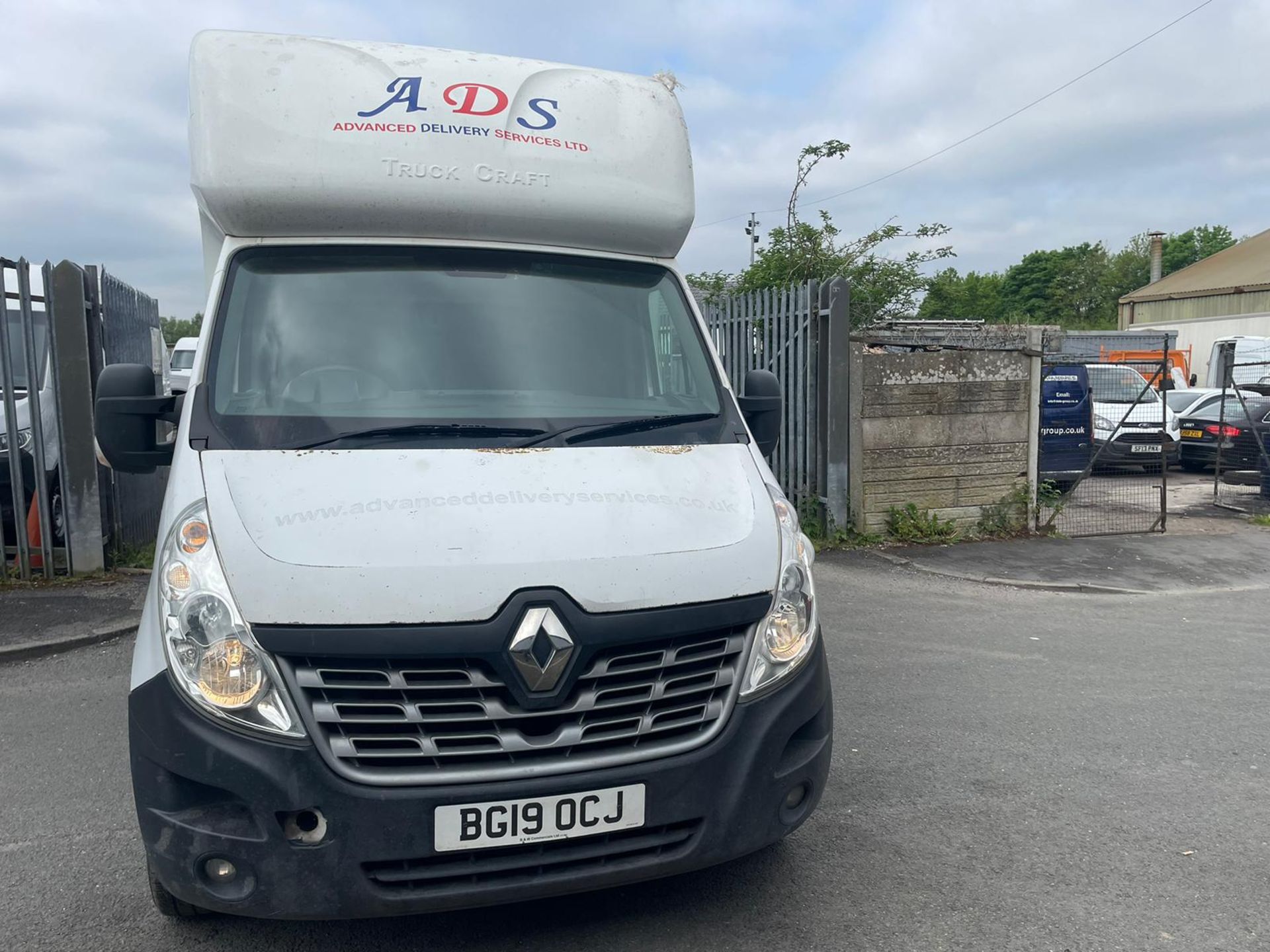 (2019/19) Renault Master 35 Curtainside Van, 91,000 recorded miles. - Image 4 of 8