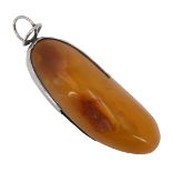 Pendant with large butterscotch amber