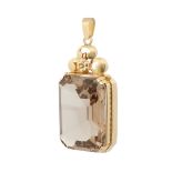 Opulent pendant with smoky quartz