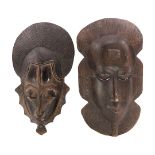 Zwei Masken, wohl Baule, Elfenbeinküste