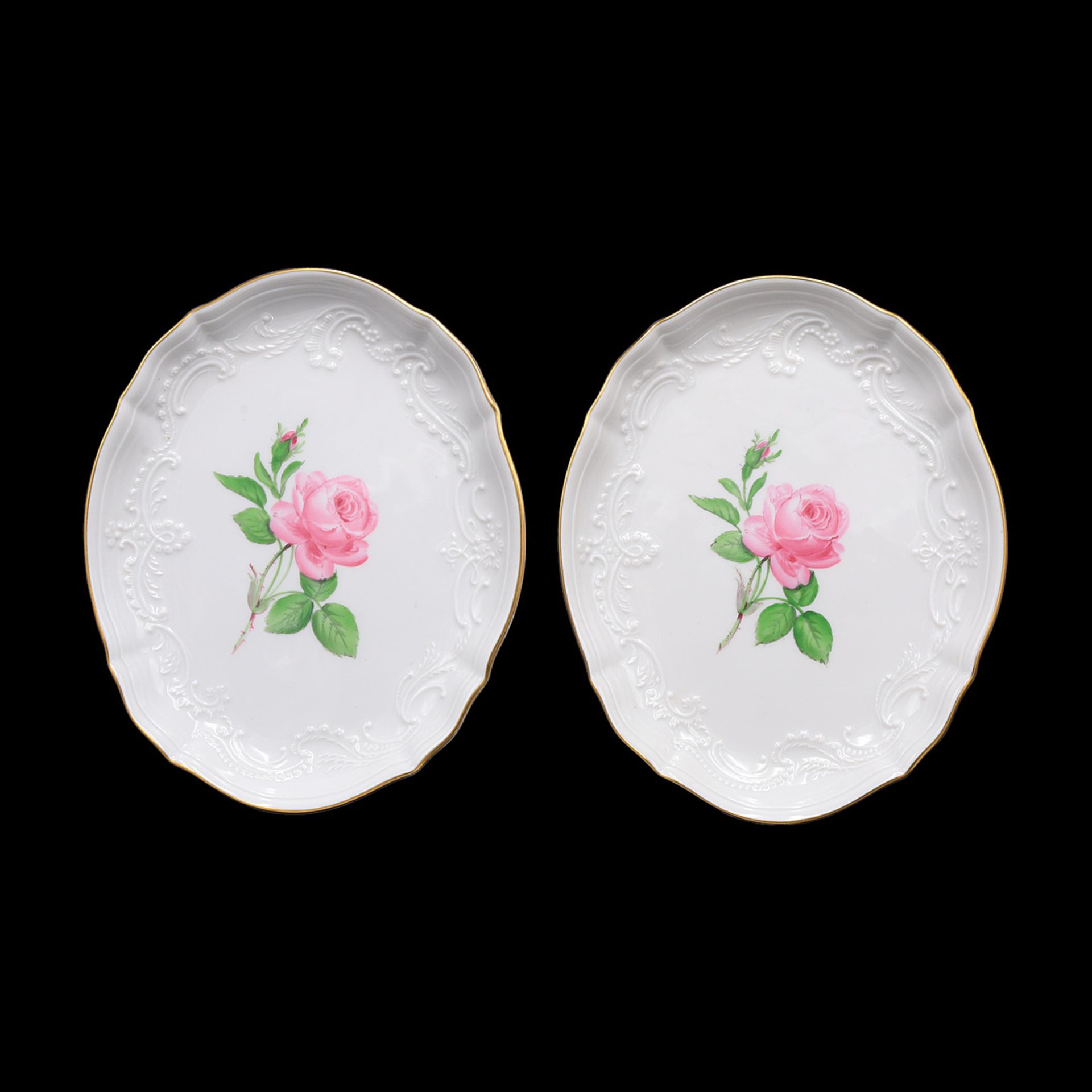 Two Meissen bowls with red roses - Image 2 of 3