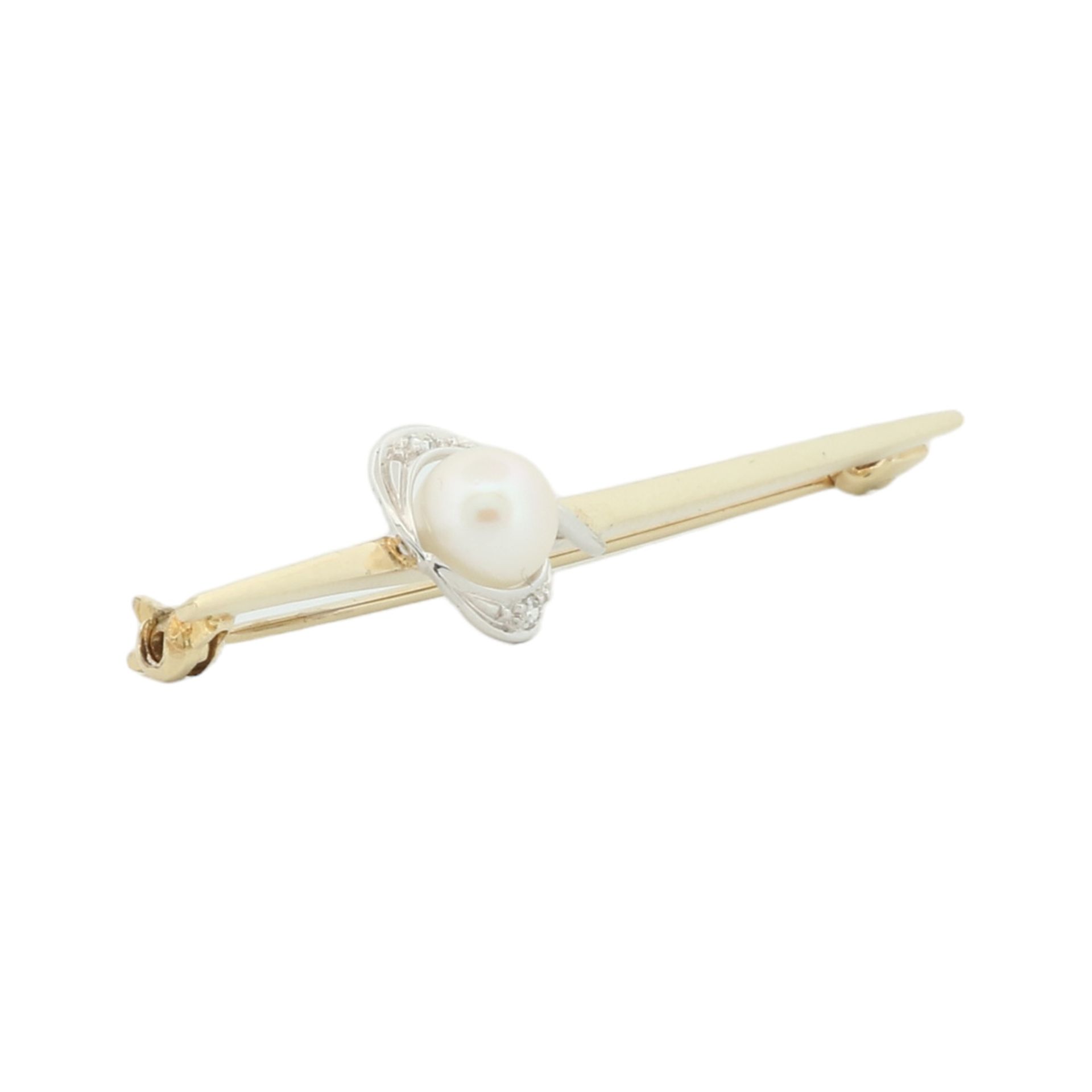 Bar brooch with attached pearl and diamonds