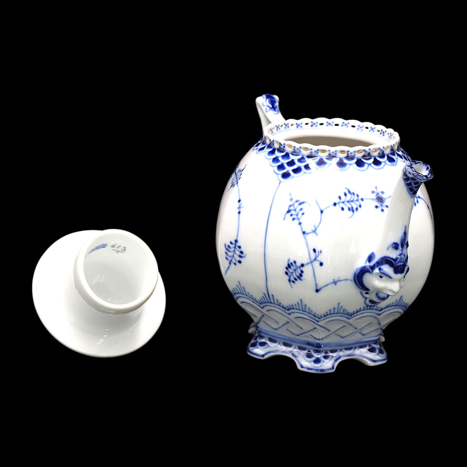 Royal Copenhagen tea service for five people Musselmalet   - Image 2 of 6