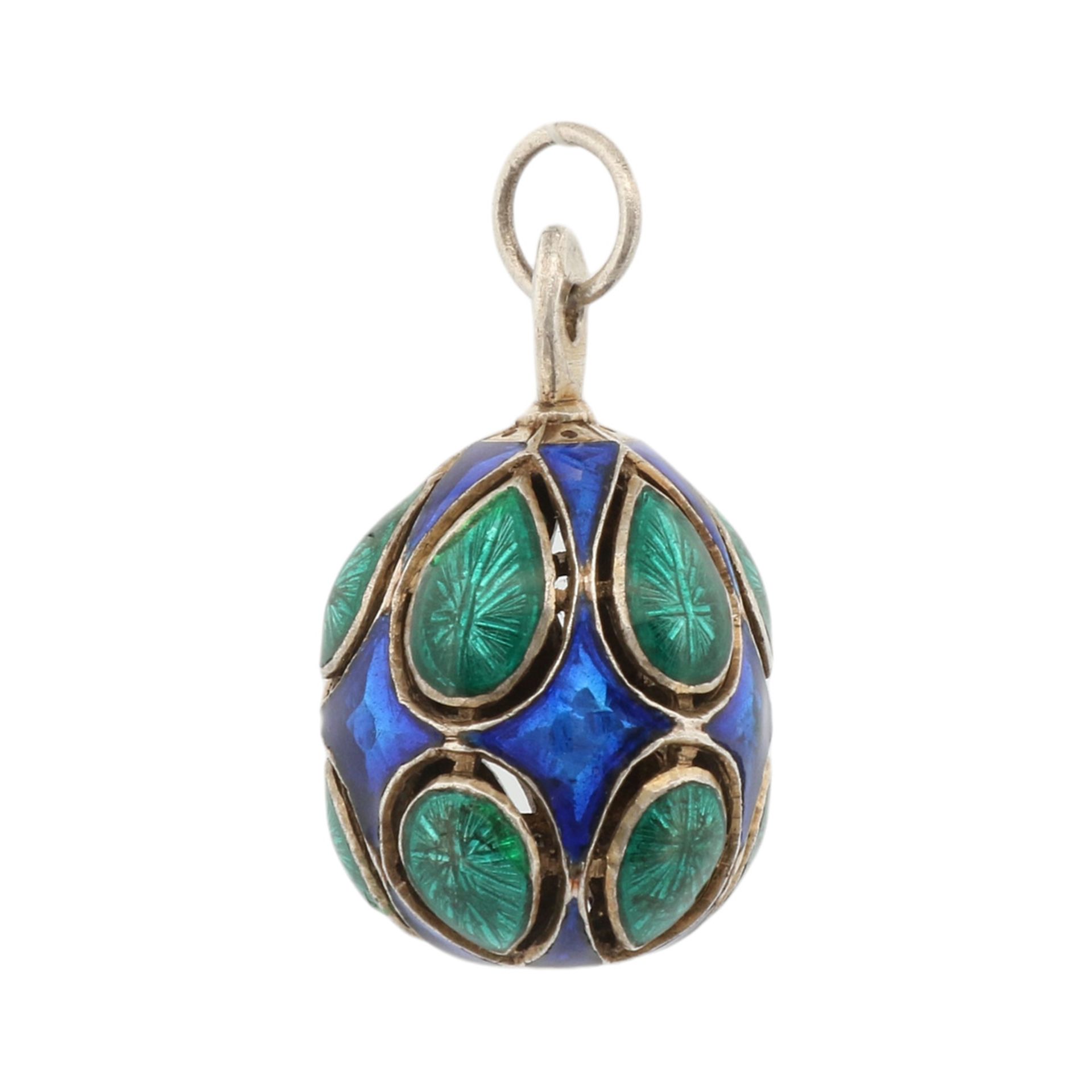 Egg-shaped pendant with Fabergé-style enamel