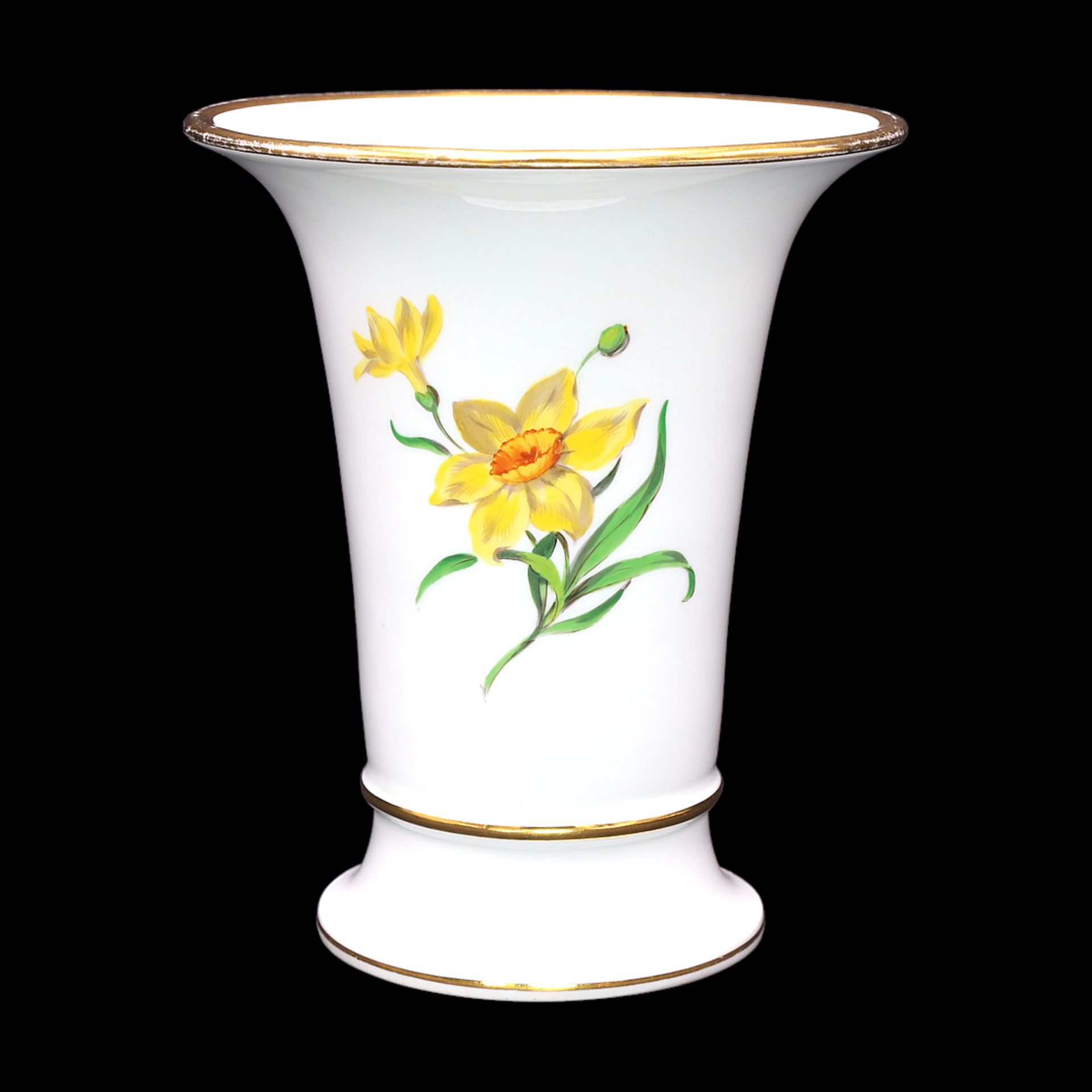 Meissen vase with colorful flowers   - Image 2 of 3