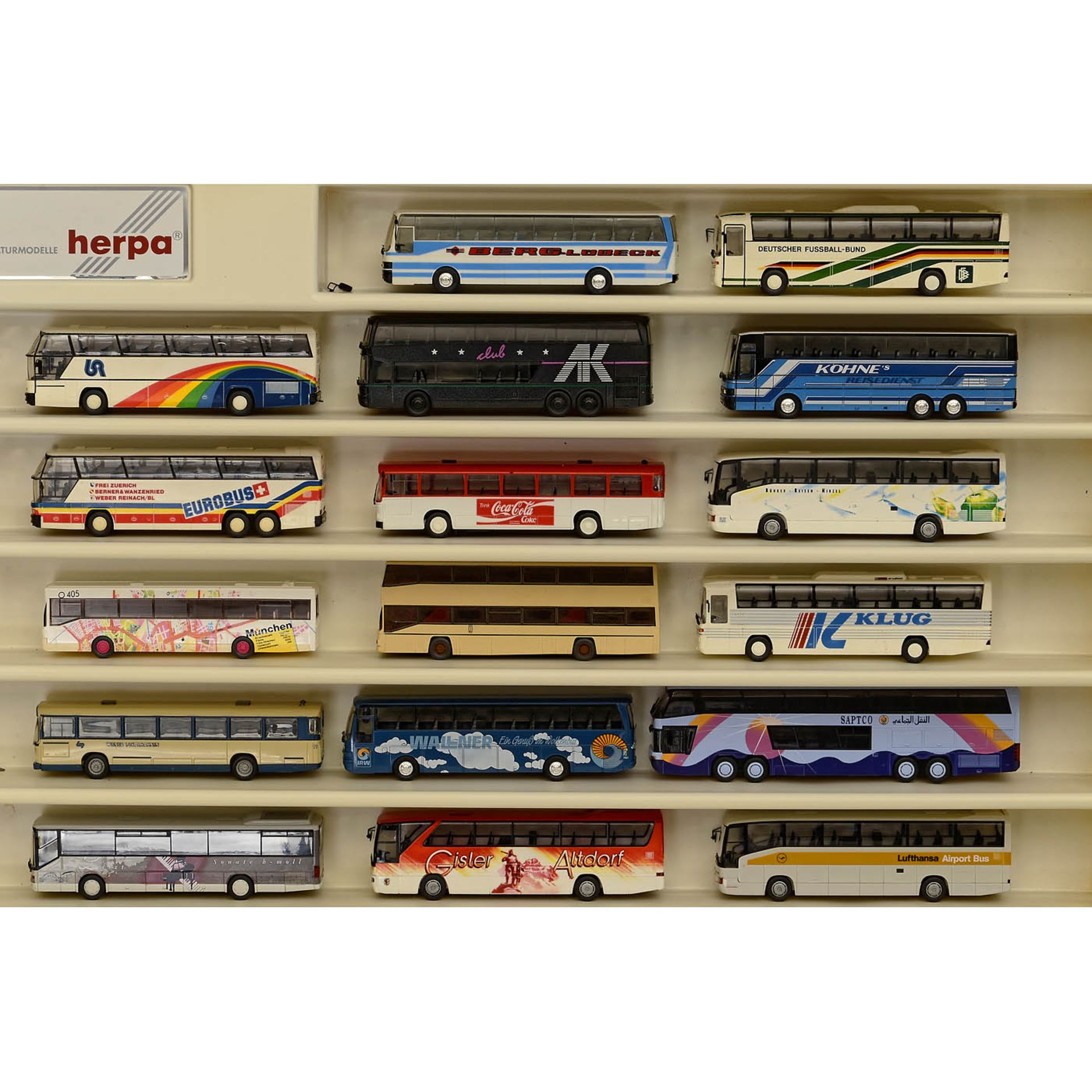 Large Collection of 1:87 Scale Model Buses - Image 5 of 9