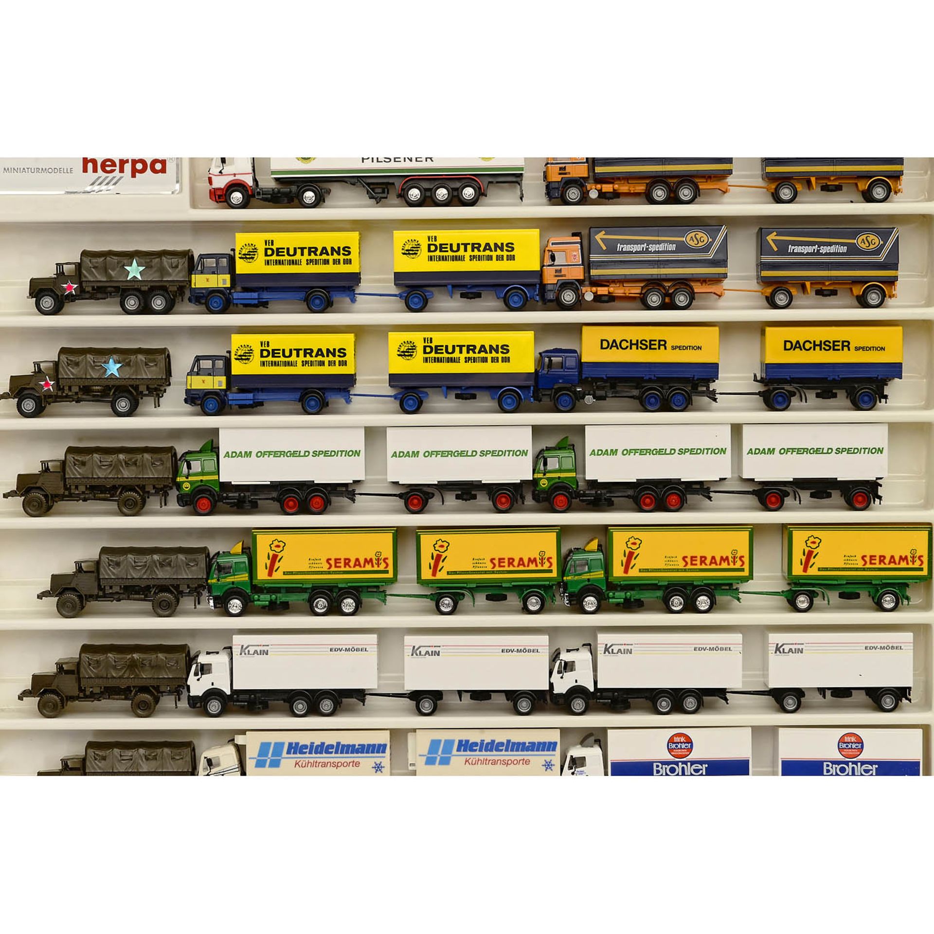 Large Collection of 1:87 Scale Model Trucks - Bild 8 aus 9