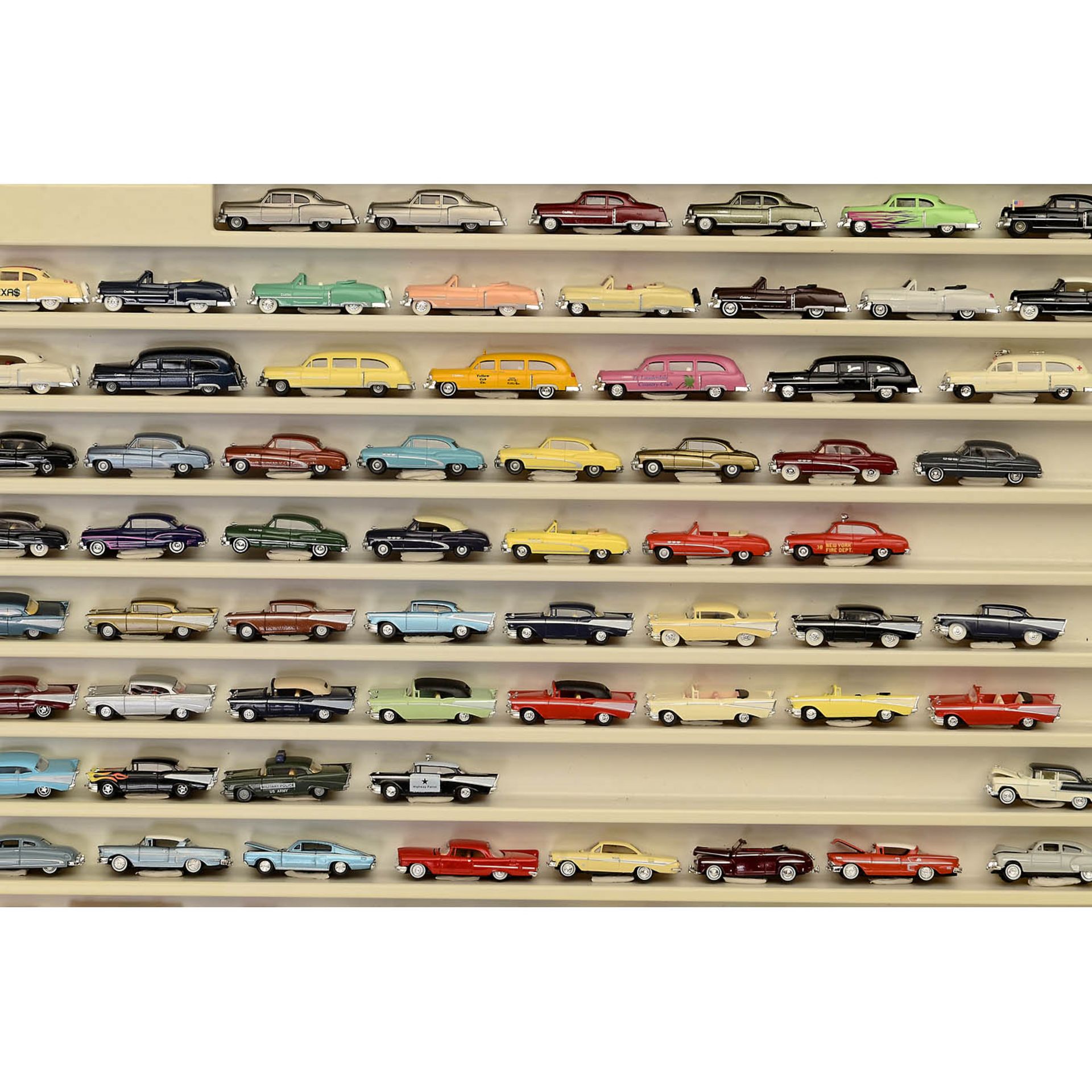Large Collection of 1:87 Scale Model Cars - Image 6 of 9