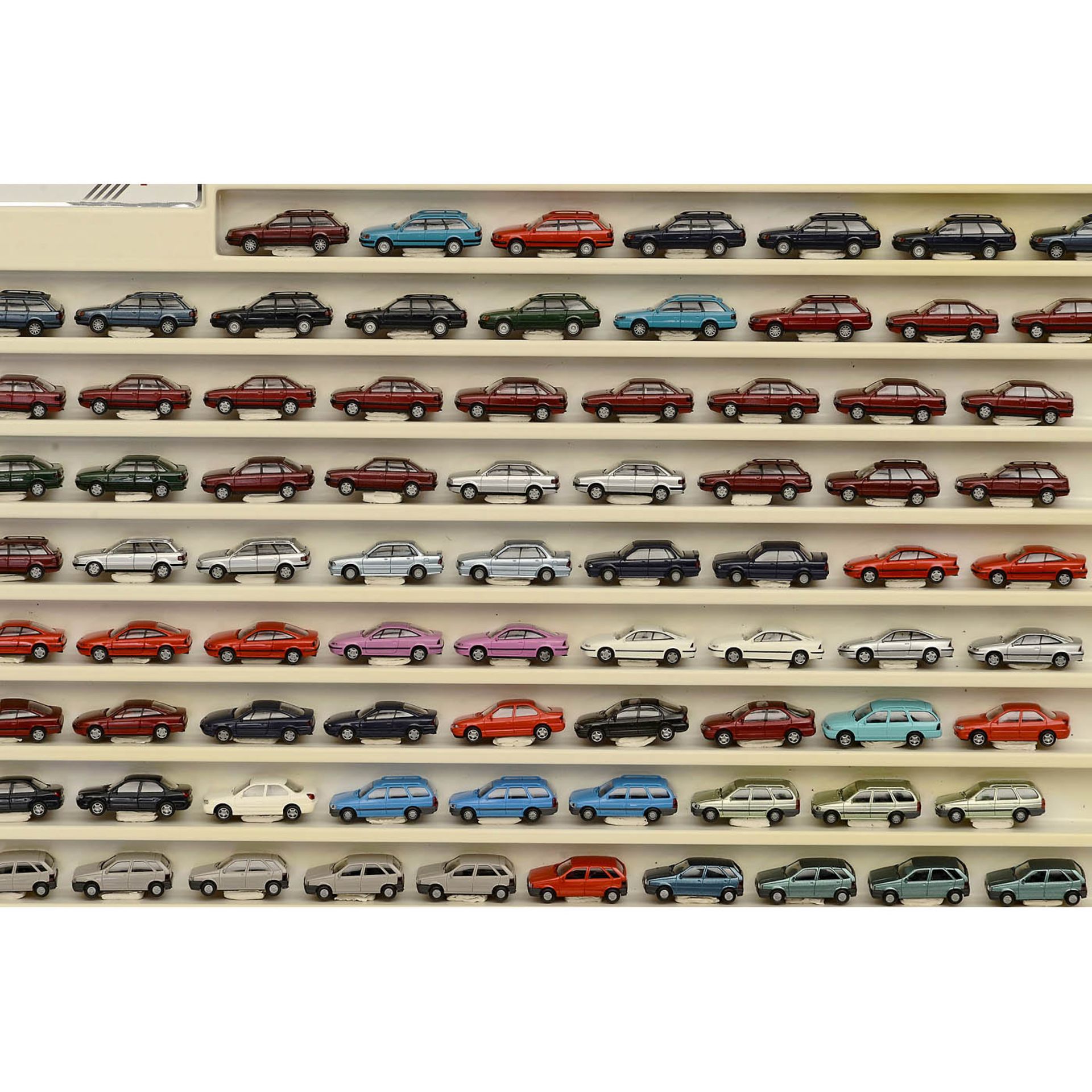Large Collection of 1:87 Scale Model Cars - Image 3 of 8