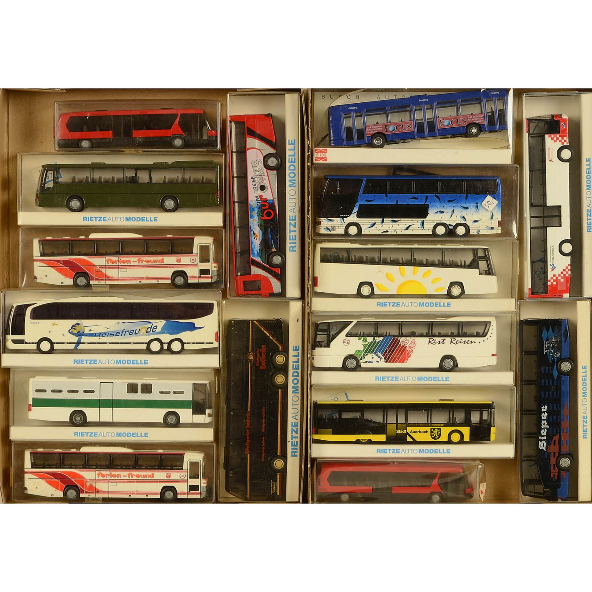 Large Collection of 1:87 Scale Model Buses - Image 5 of 7