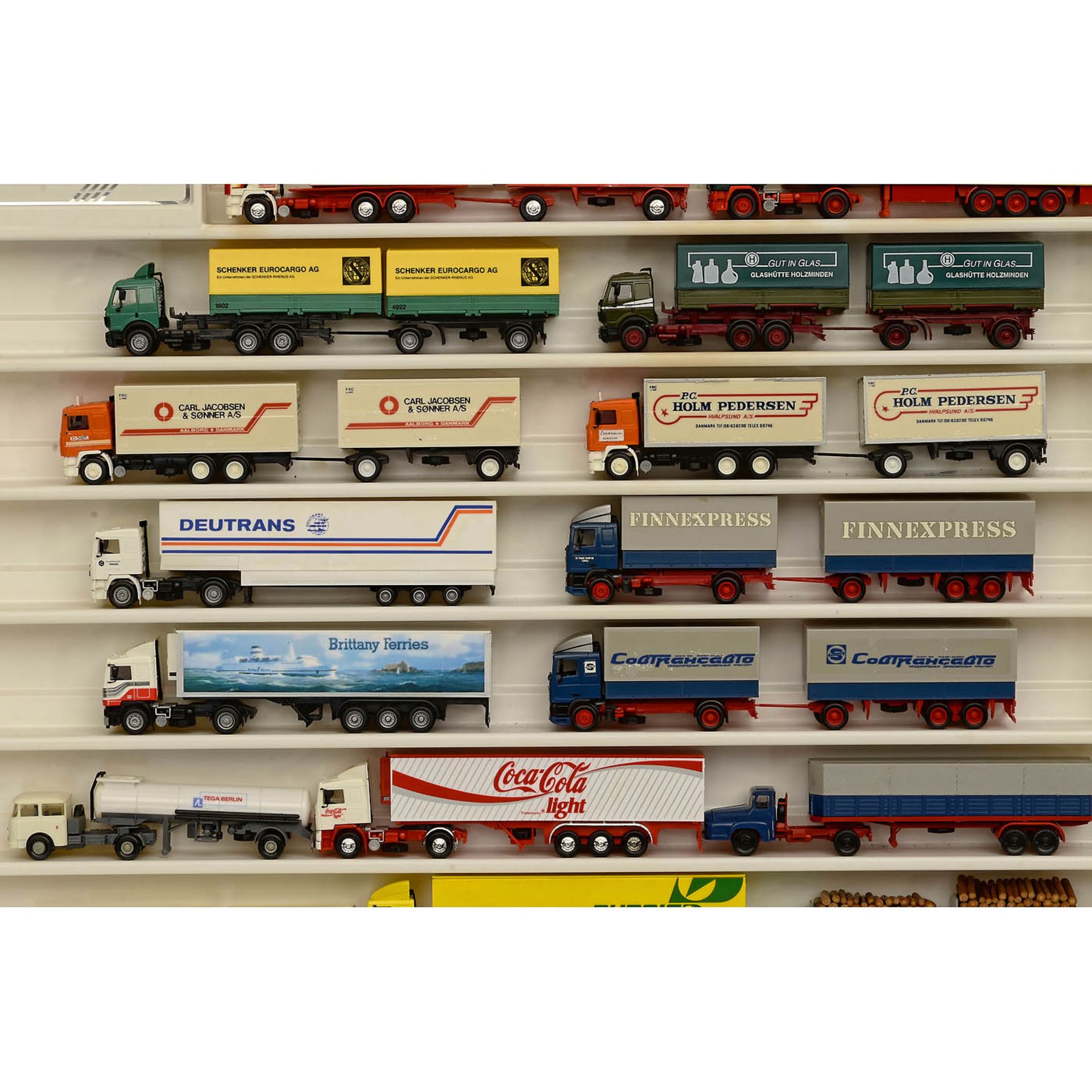 Large Collection of 1:87 Scale Model Trucks - Bild 7 aus 9