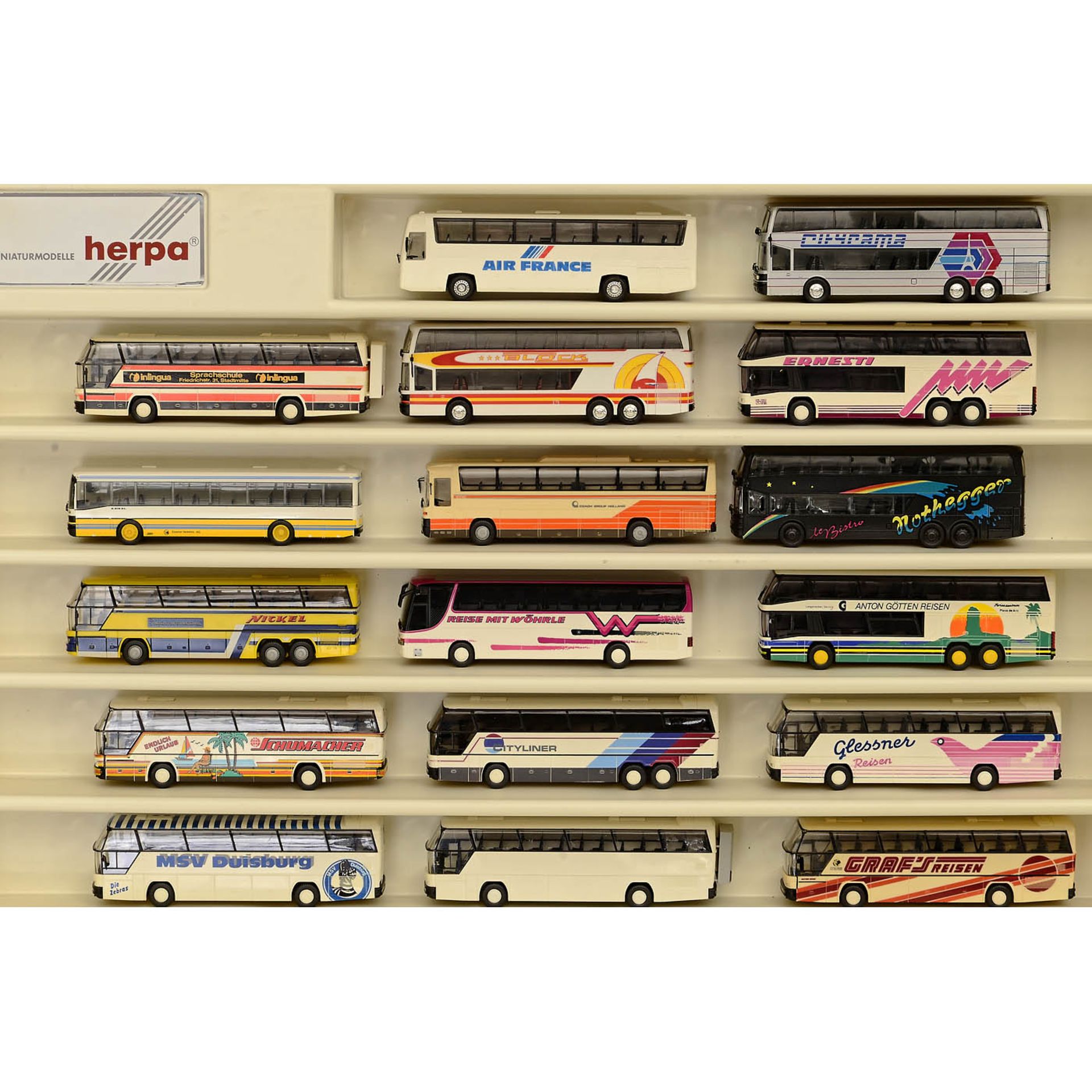 Large Collection of 1:87 Scale Model Buses - Image 7 of 9